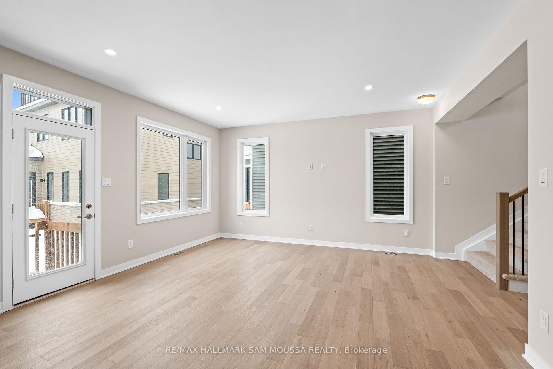 Photo 10 of 410 Euphoria Crescent, Ottawa, Barrhaven - Heritage Park — HOMEH