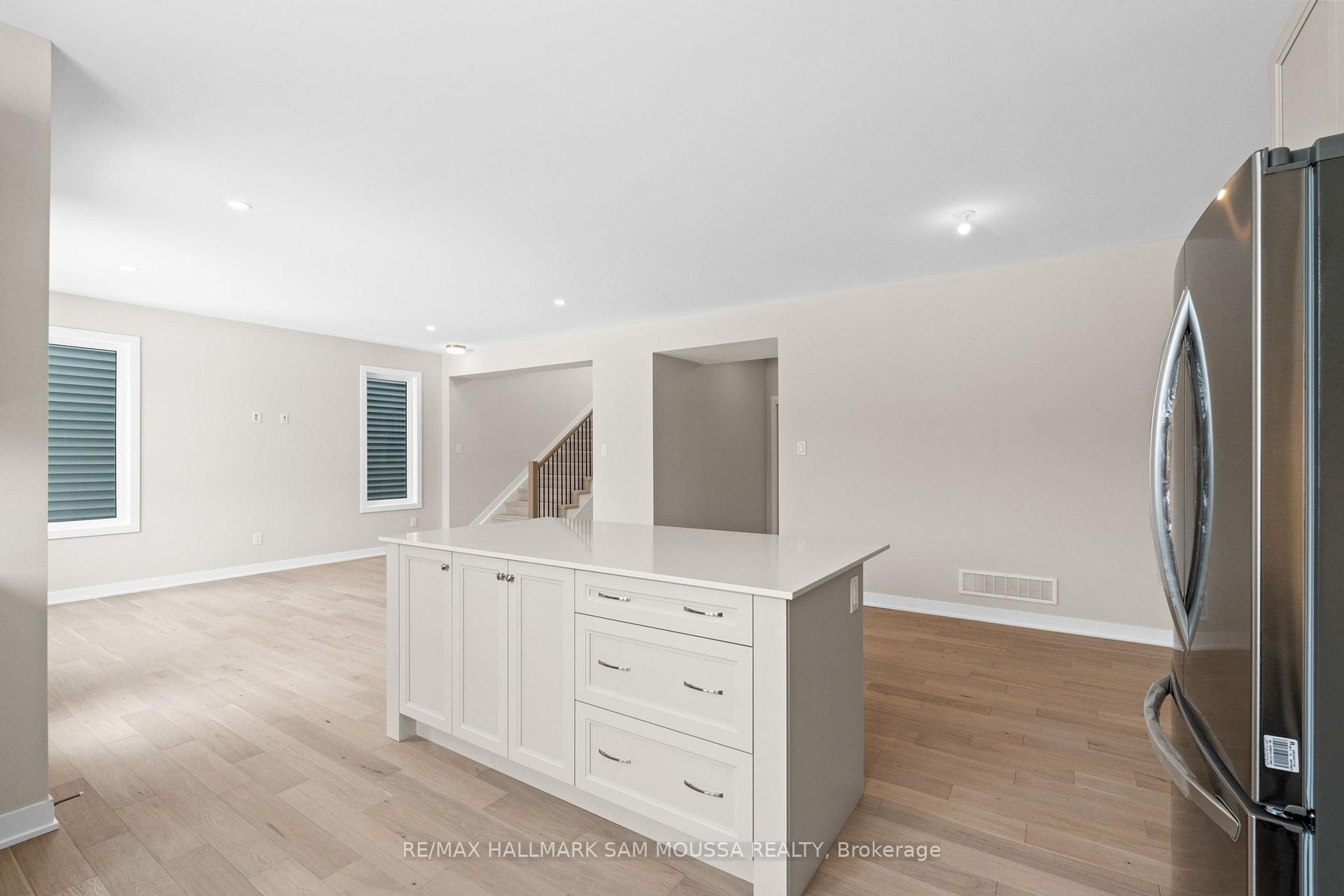 Photo 20 of 410 Euphoria Crescent, Ottawa, Barrhaven - Heritage Park — HOMEH