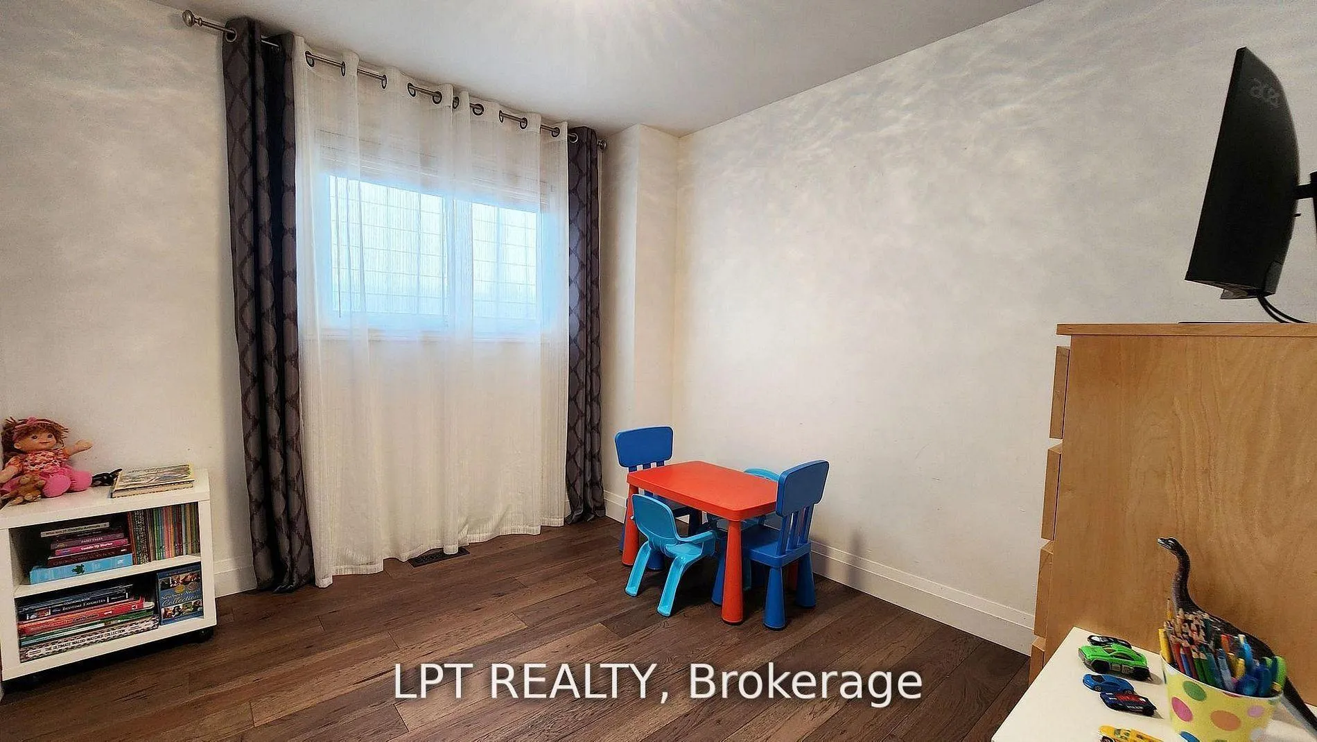 Photo 16 of 48 Maplehurst Crescent, Barrie, Cundles East — HOMEH