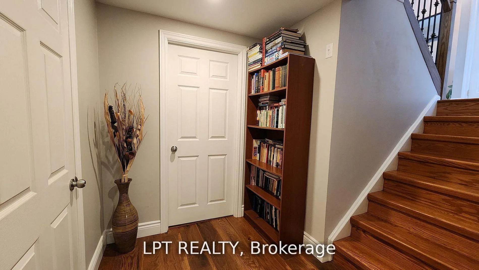 Photo 28 of 48 Maplehurst Crescent, Barrie, Cundles East — HOMEH