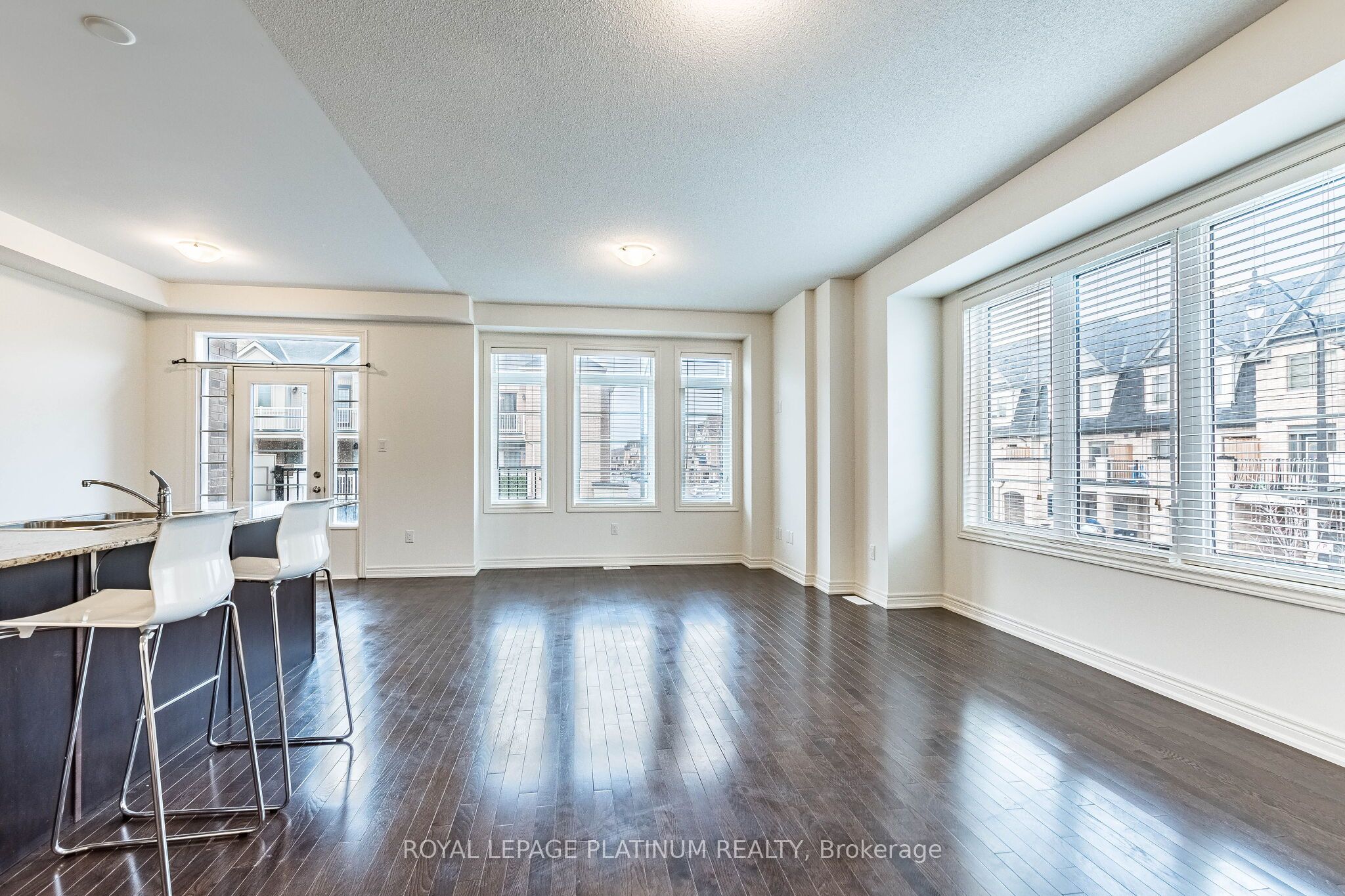 Photo 17 of 45 Haymarket Drive, Brampton, Northwest Brampton — HOMEH