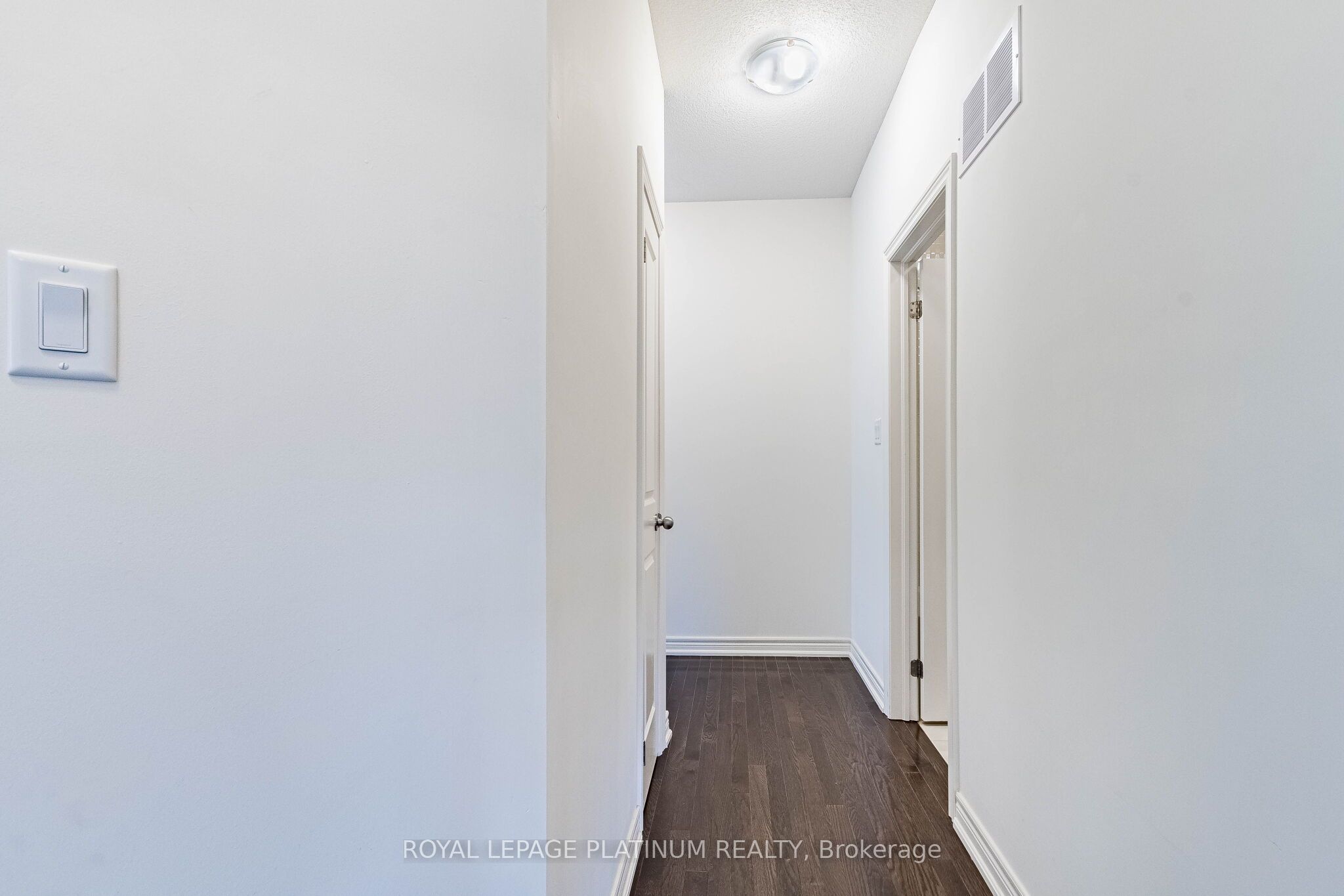 Photo 31 of 45 Haymarket Drive, Brampton, Northwest Brampton — HOMEH