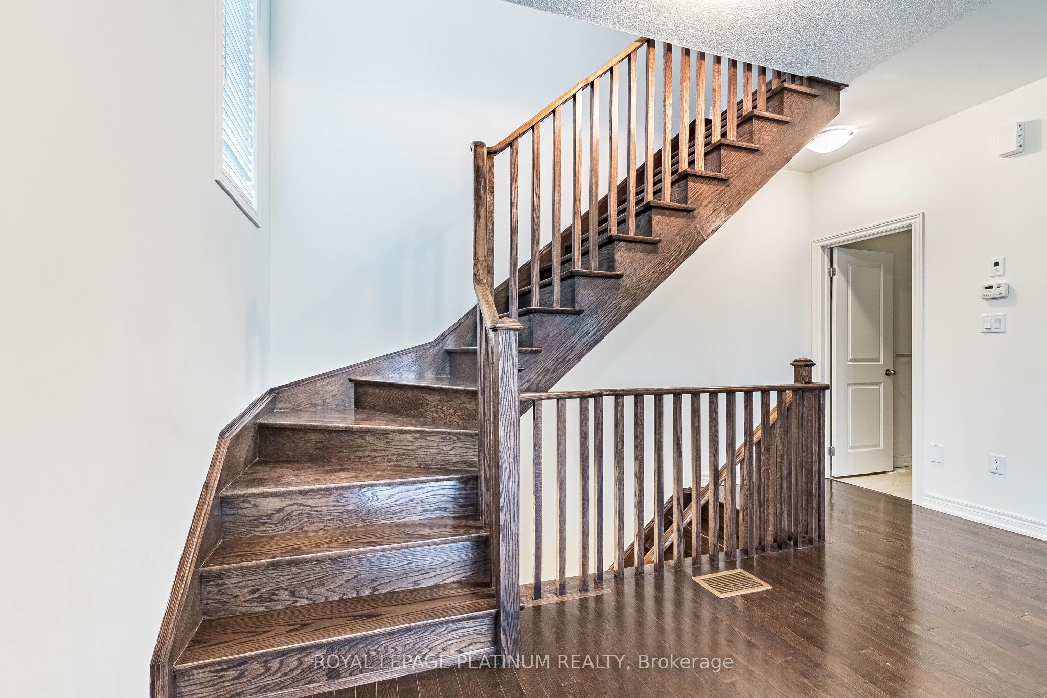 Photo 29 of 45 Haymarket Drive, Brampton, Northwest Brampton — HOMEH