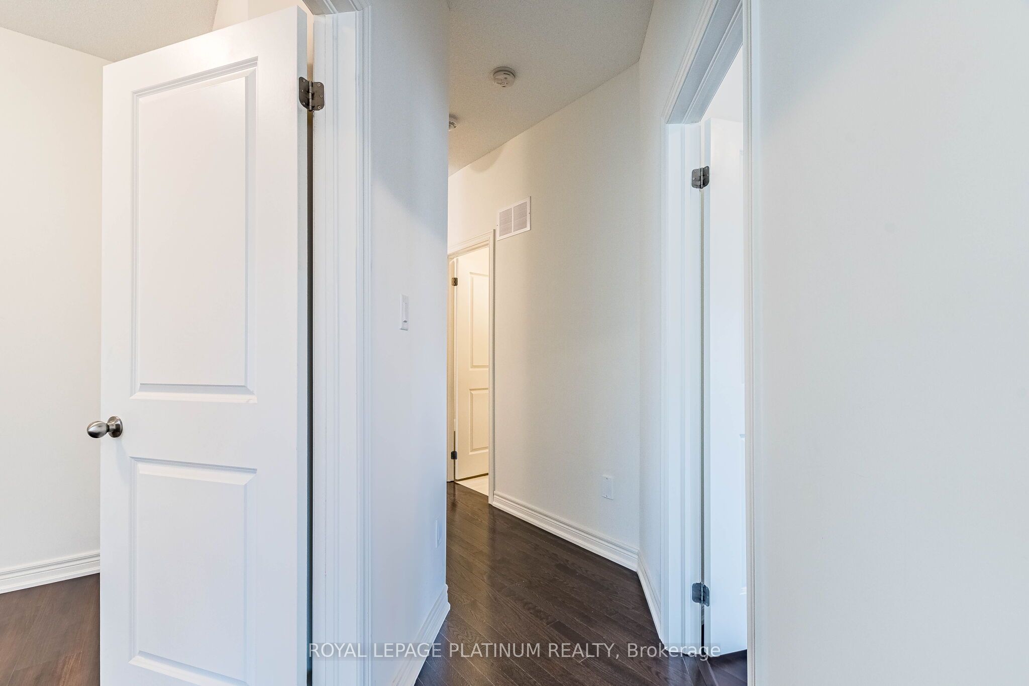 Photo 32 of 45 Haymarket Drive, Brampton, Northwest Brampton — HOMEH