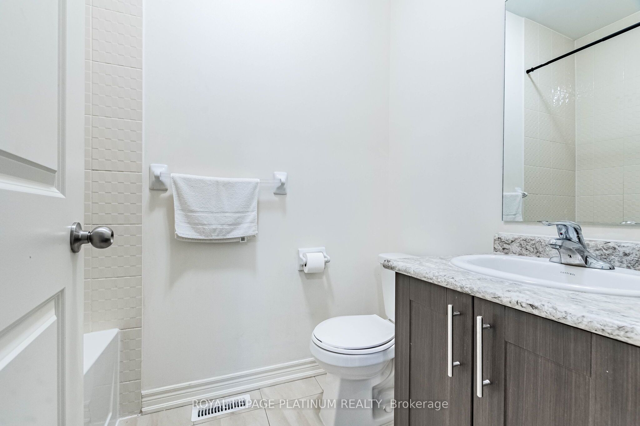 Photo 40 of 45 Haymarket Drive, Brampton, Northwest Brampton — HOMEH