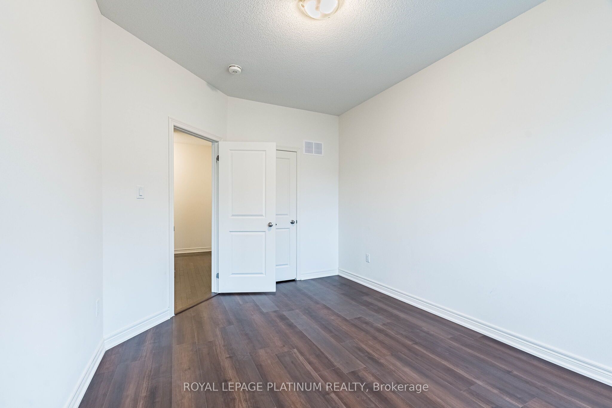 Photo 33 of 45 Haymarket Drive, Brampton, Northwest Brampton — HOMEH