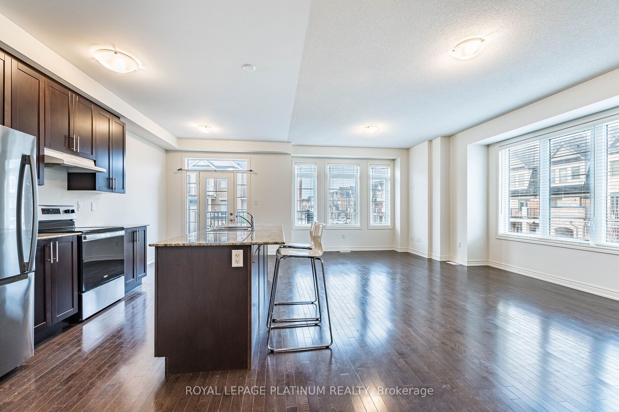 Photo 15 of 45 Haymarket Drive, Brampton, Northwest Brampton — HOMEH