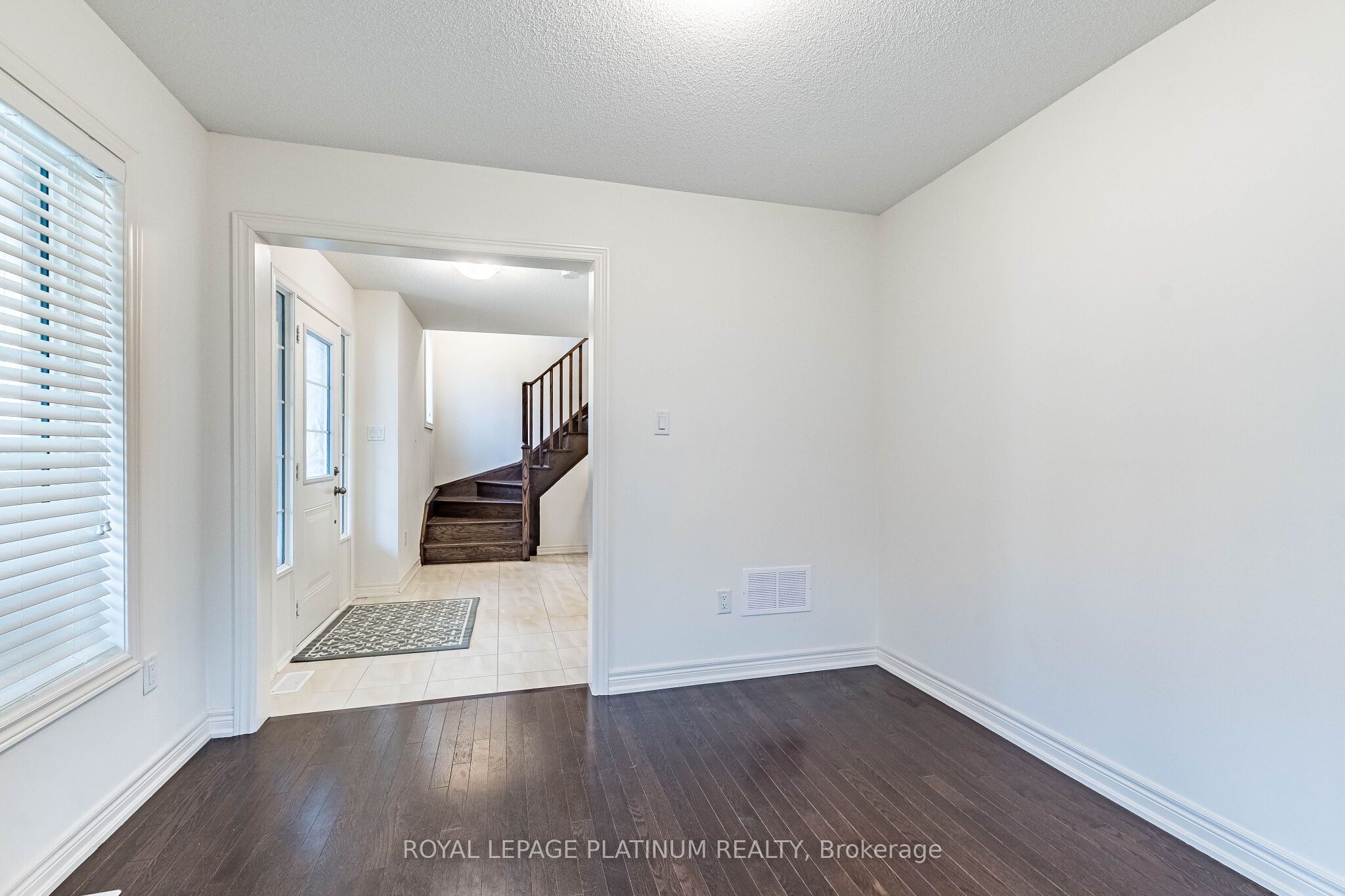 Photo 14 of 45 Haymarket Drive, Brampton, Northwest Brampton — HOMEH