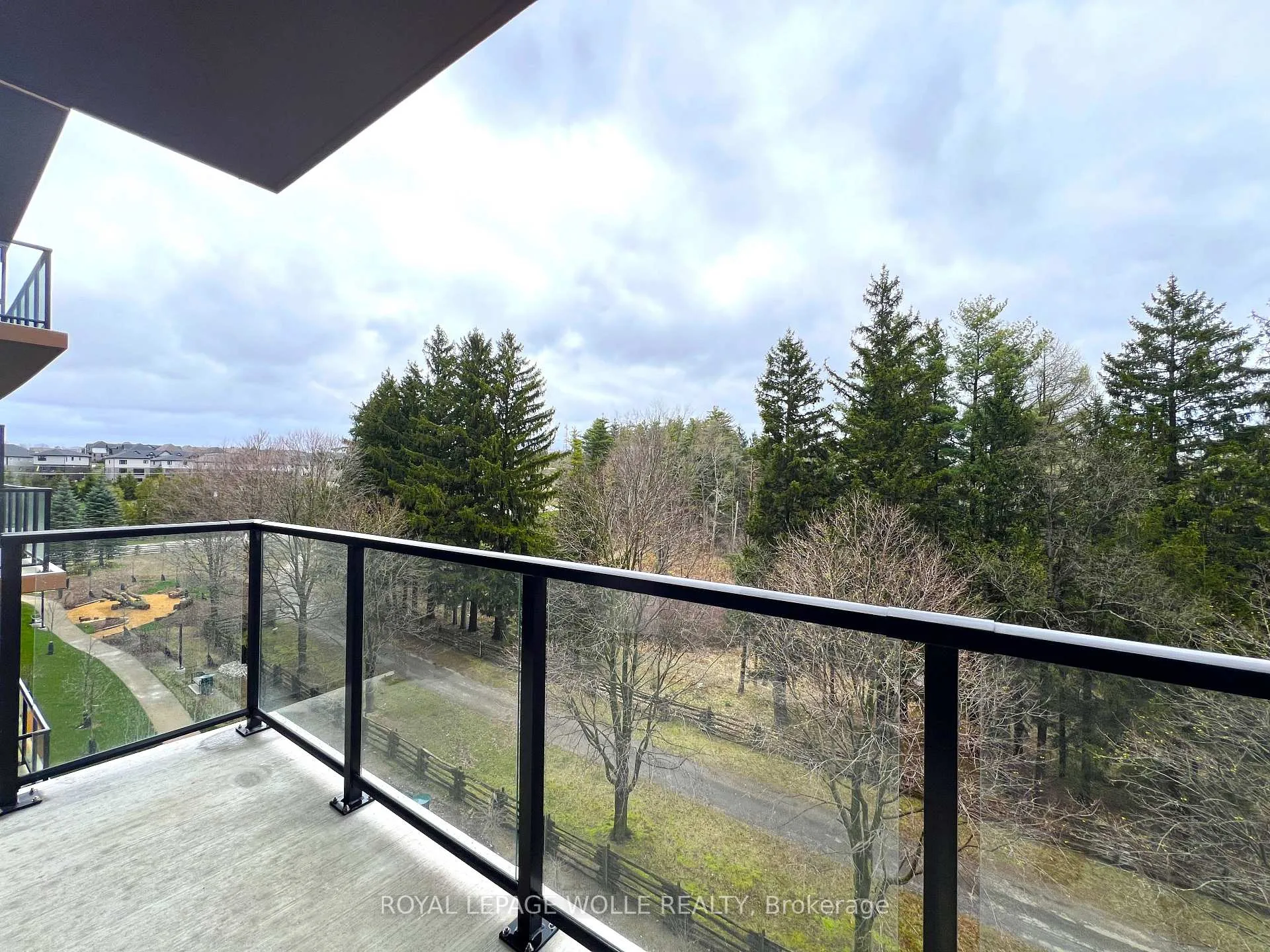 Photo 12 of Unit 411, 525 New Dundee Road, Kitchener — HOMEH