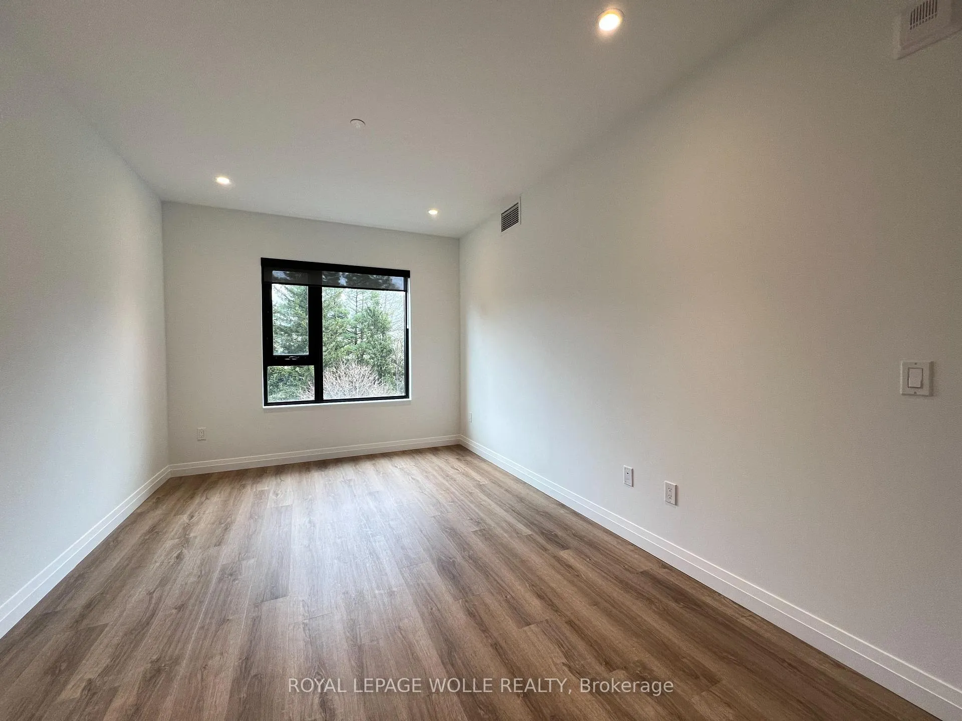 Photo 14 of Unit 411, 525 New Dundee Road, Kitchener — HOMEH