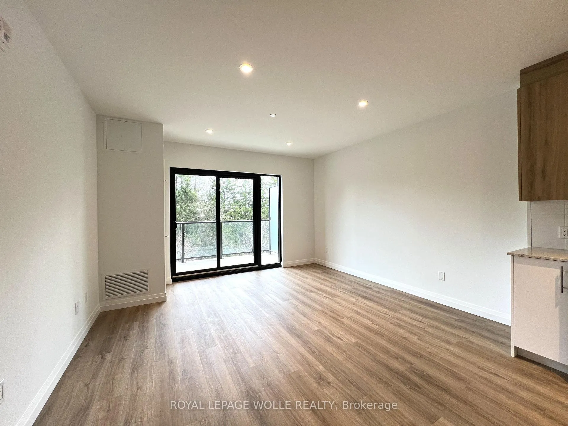 Photo 16 of Unit 411, 525 New Dundee Road, Kitchener — HOMEH