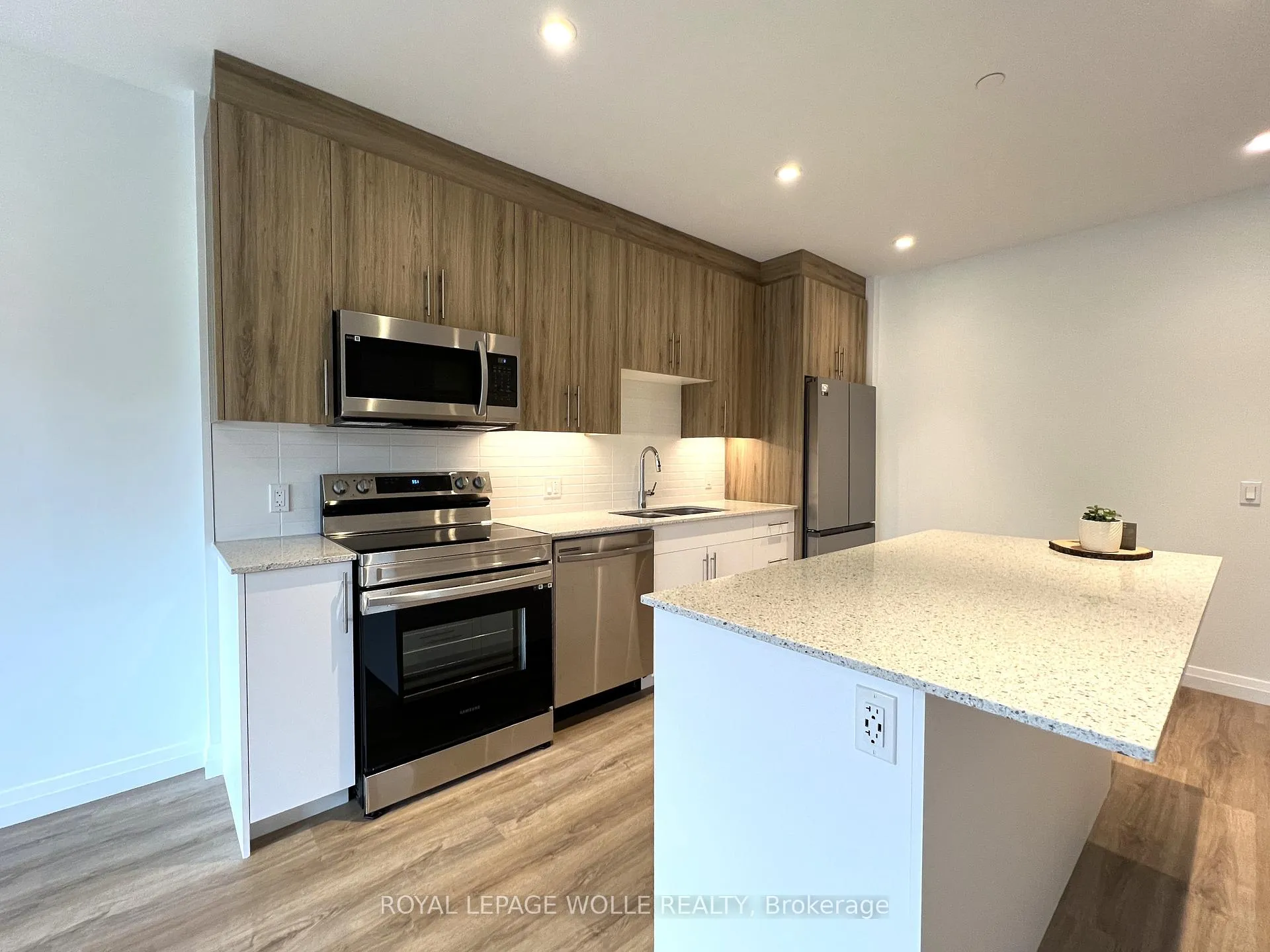 Photo 21 of Unit 411, 525 New Dundee Road, Kitchener — HOMEH