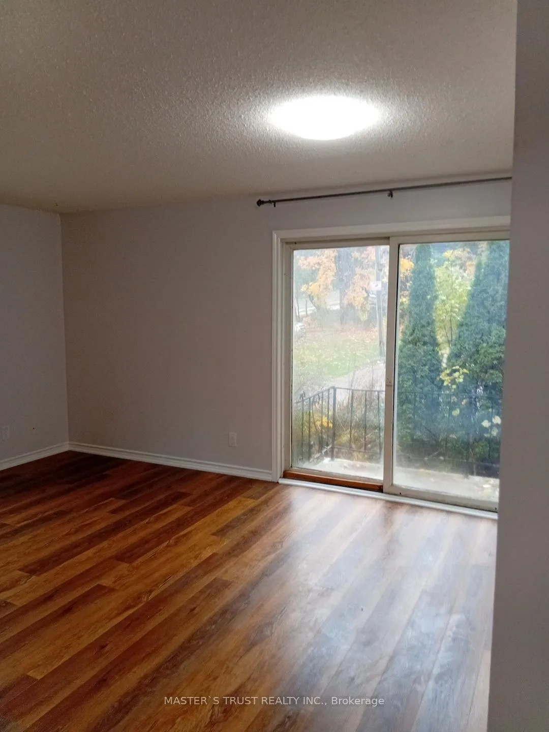 Photo 4 of Unit 1, 190 Borland Street E, Orillia — HOMEH