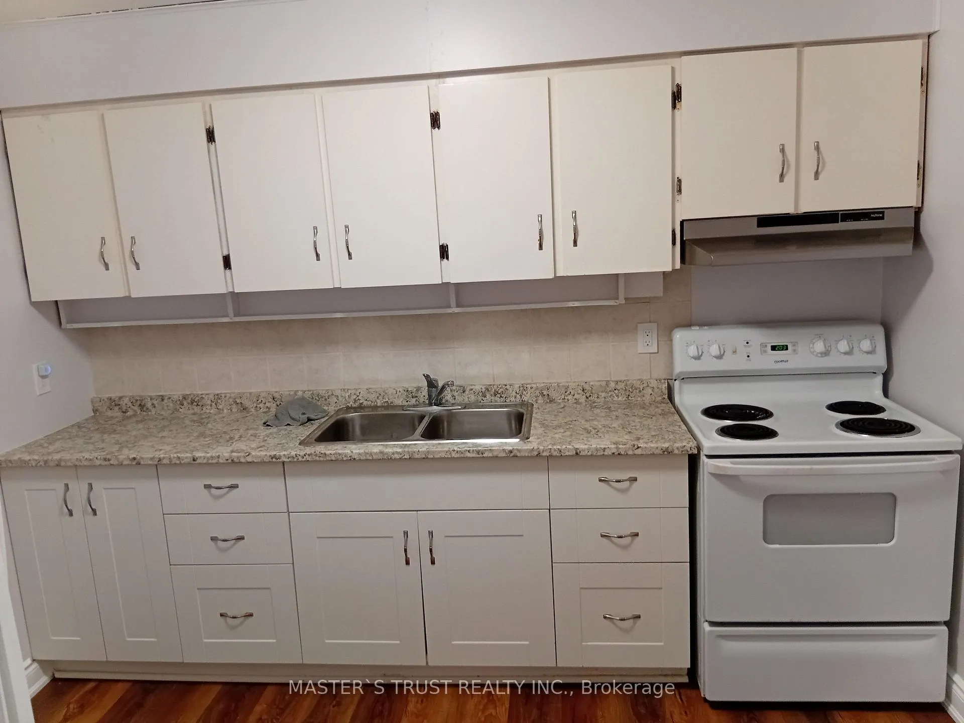 Photo 7 of Unit 1, 190 Borland Street E, Orillia — HOMEH