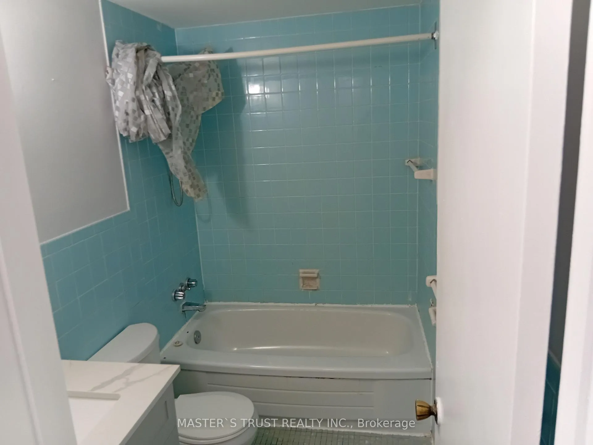 Photo 13 of Unit 1, 190 Borland Street E, Orillia — HOMEH