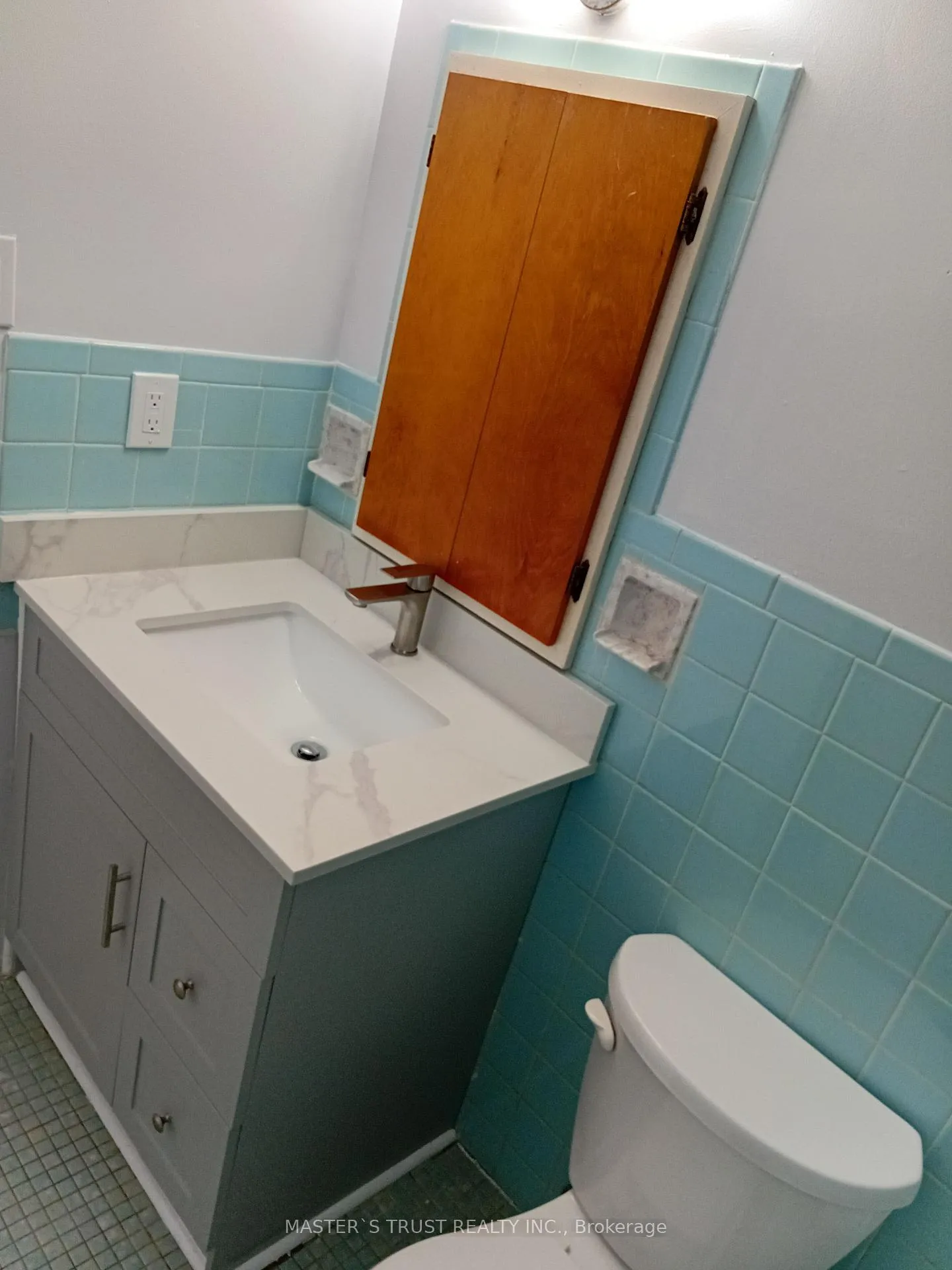 Photo 14 of Unit 1, 190 Borland Street E, Orillia — HOMEH
