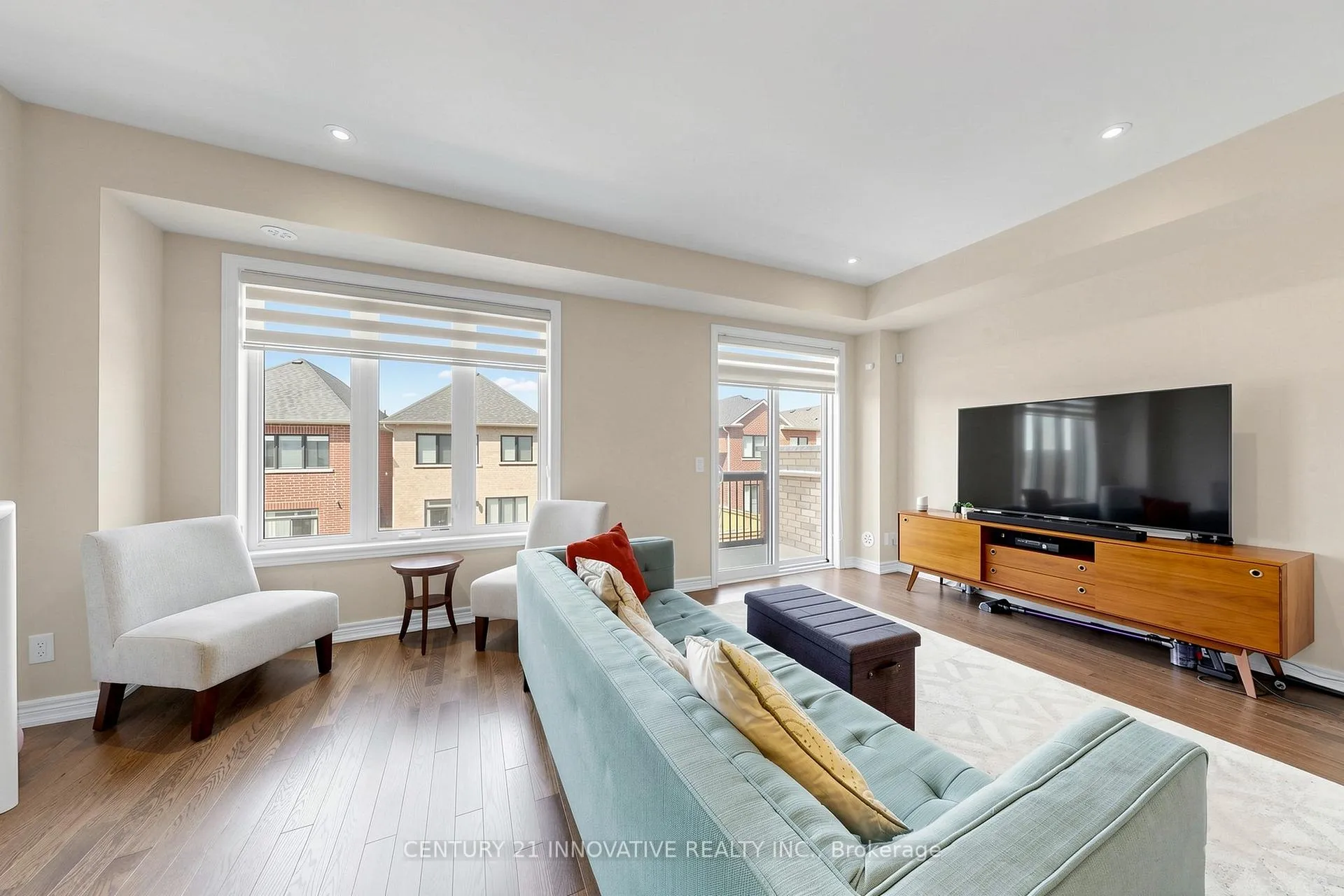 Photo 11 of 24 Icemaker Way, Whitby, Rural Whitby — HOMEH