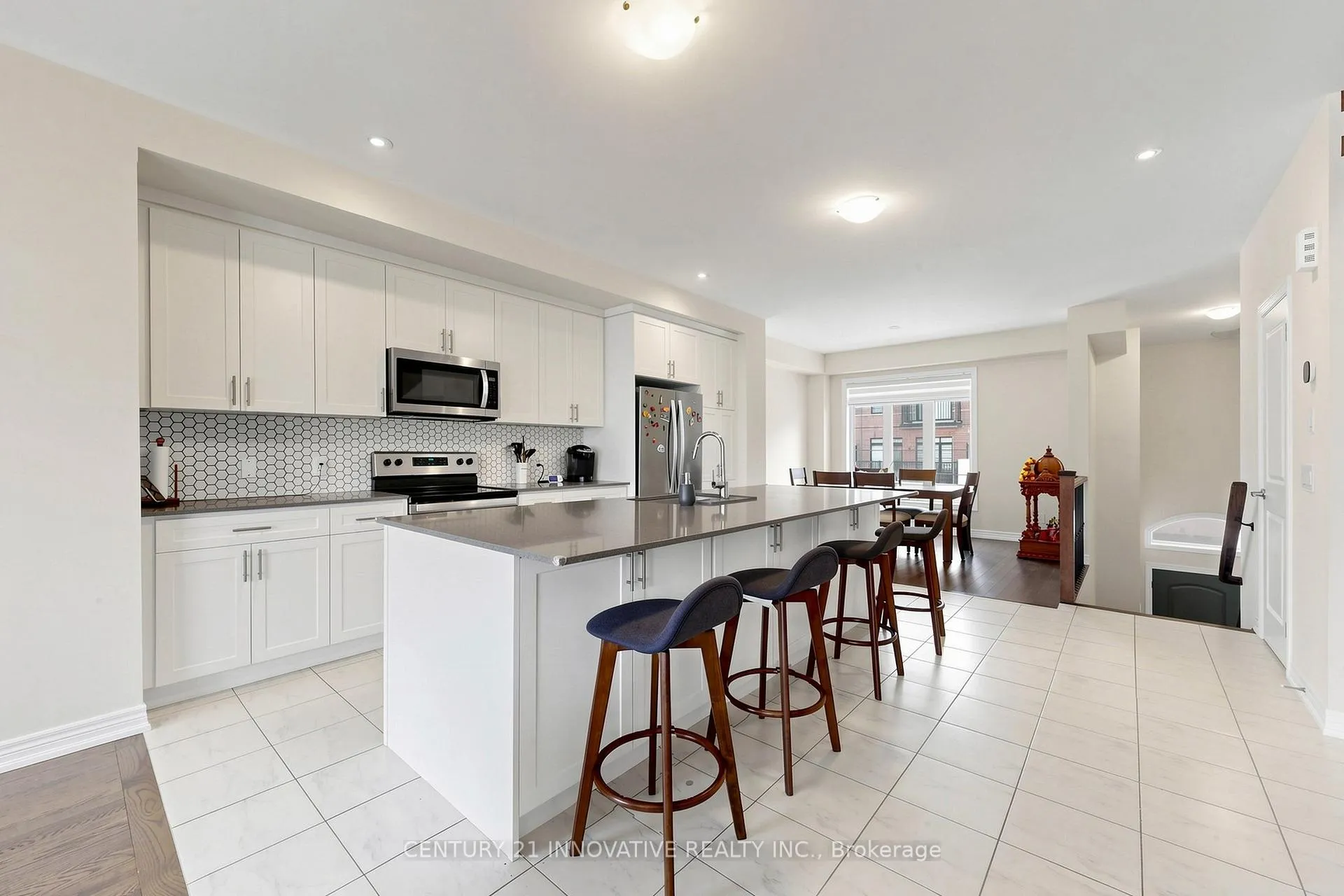 Photo 12 of 24 Icemaker Way, Whitby, Rural Whitby — HOMEH