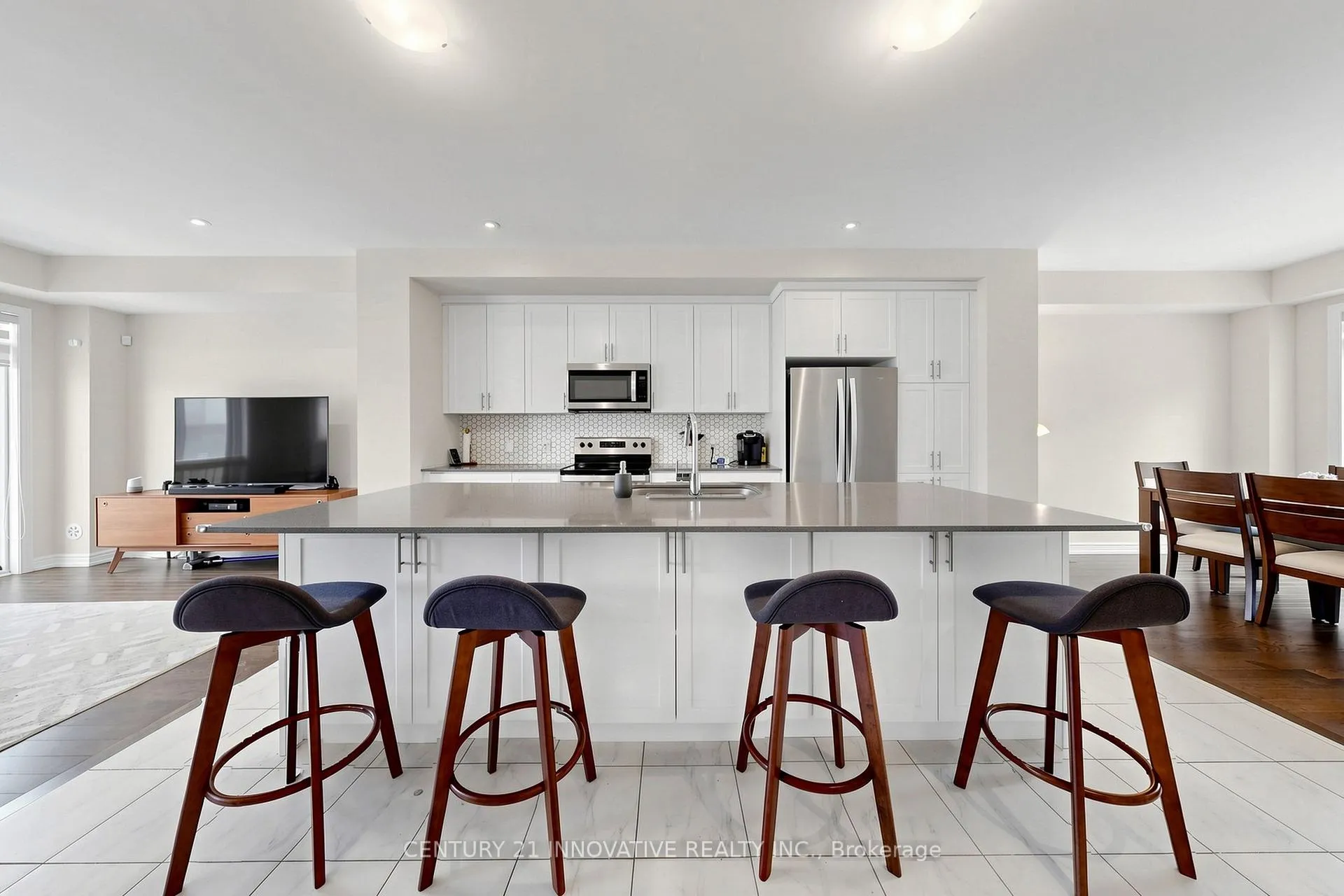Photo 13 of 24 Icemaker Way, Whitby, Rural Whitby — HOMEH