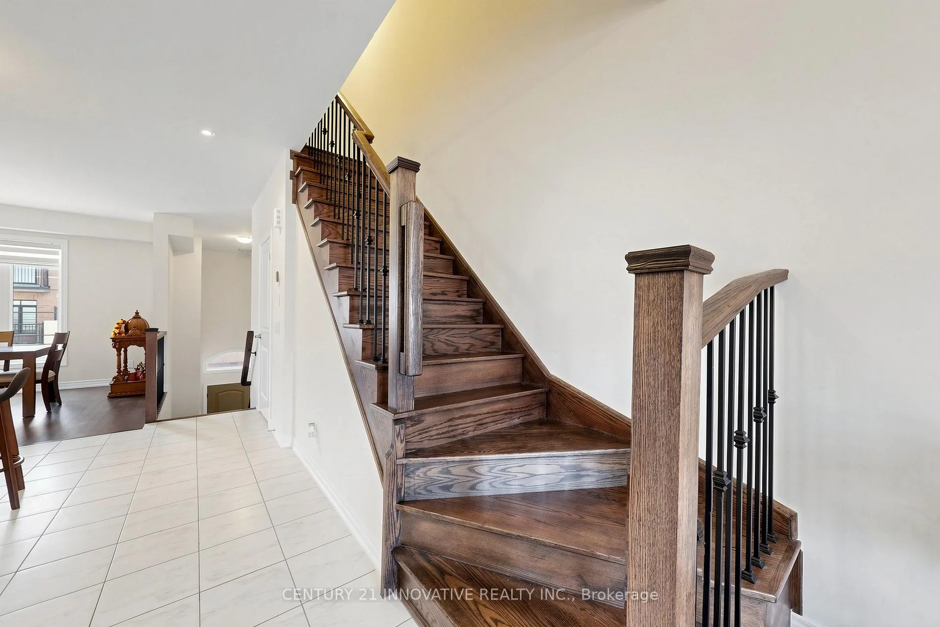 Photo 21 of 24 Icemaker Way, Whitby, Rural Whitby — HOMEH