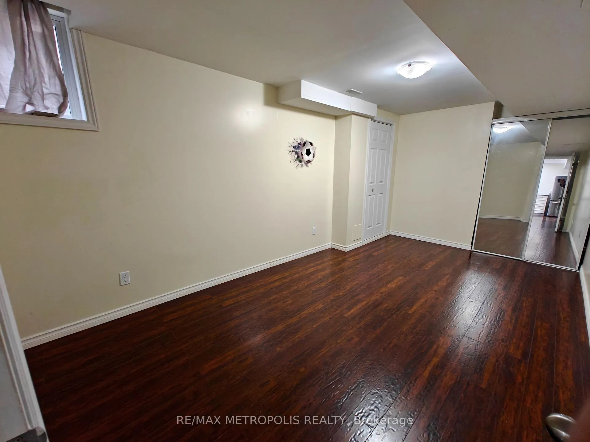 Photo 7 of Unit Bsmt, 20 Stockell Crescent, Ajax, Northeast Ajax — HOMEH