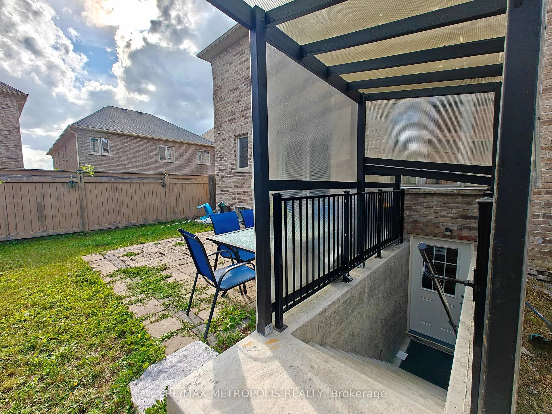 Photo 12 of Unit Bsmt, 20 Stockell Crescent, Ajax, Northeast Ajax — HOMEH