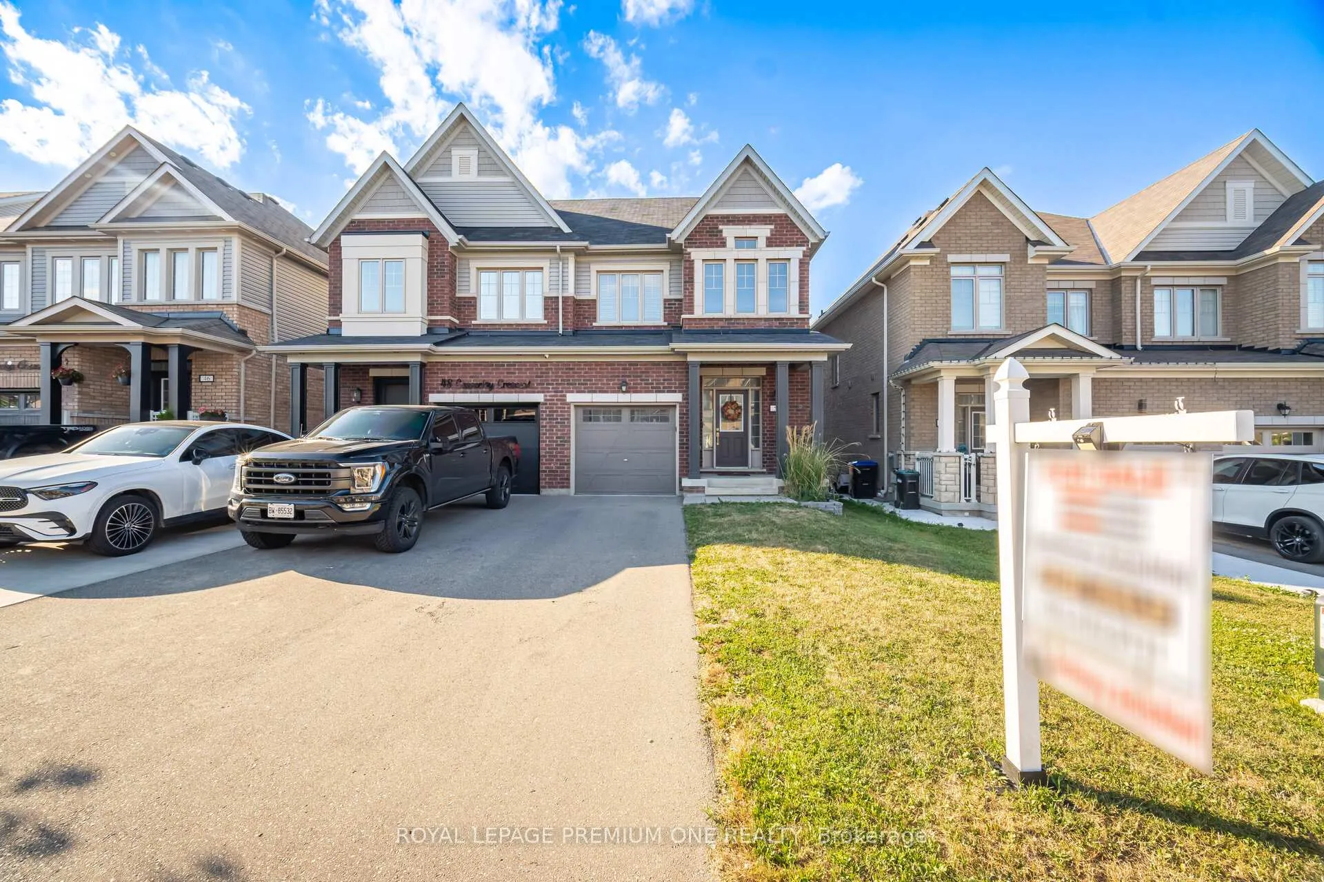 Photo 3 of 50 Casserley Crescent, New Tecumseth, Tottenham — HOMEH