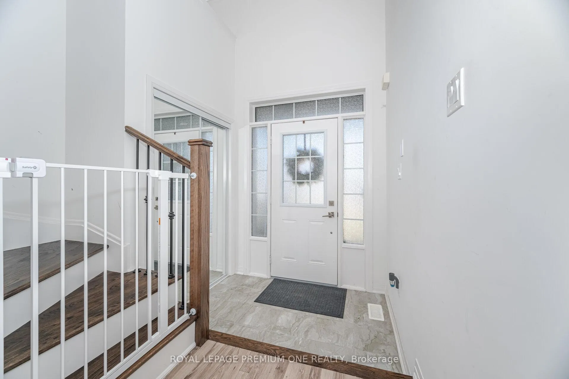 Photo 7 of 50 Casserley Crescent, New Tecumseth, Tottenham — HOMEH