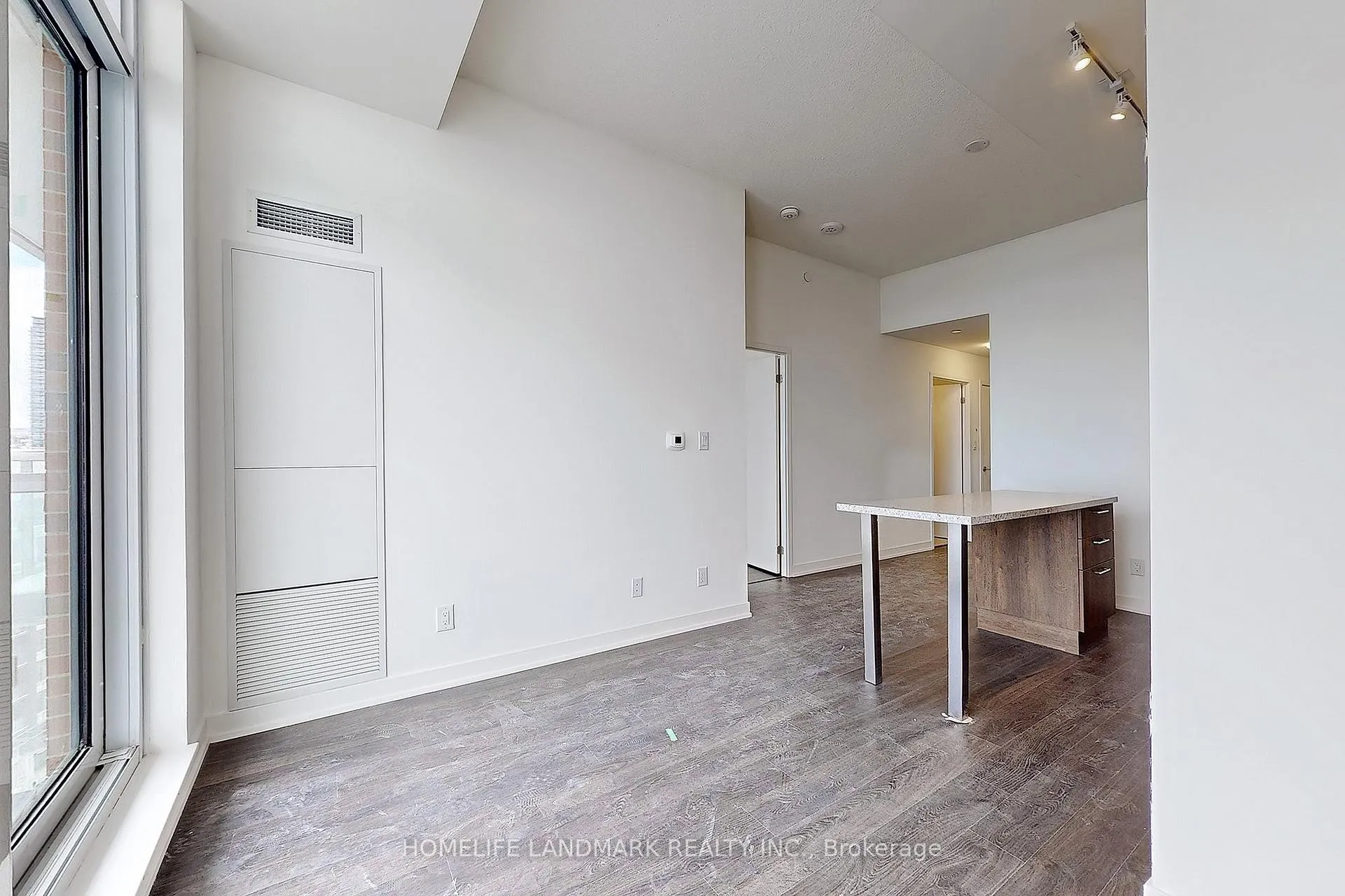 Photo 5 of Unit 1424, 8119 Birchmount Road, Markham, Unionville — HOMEH
