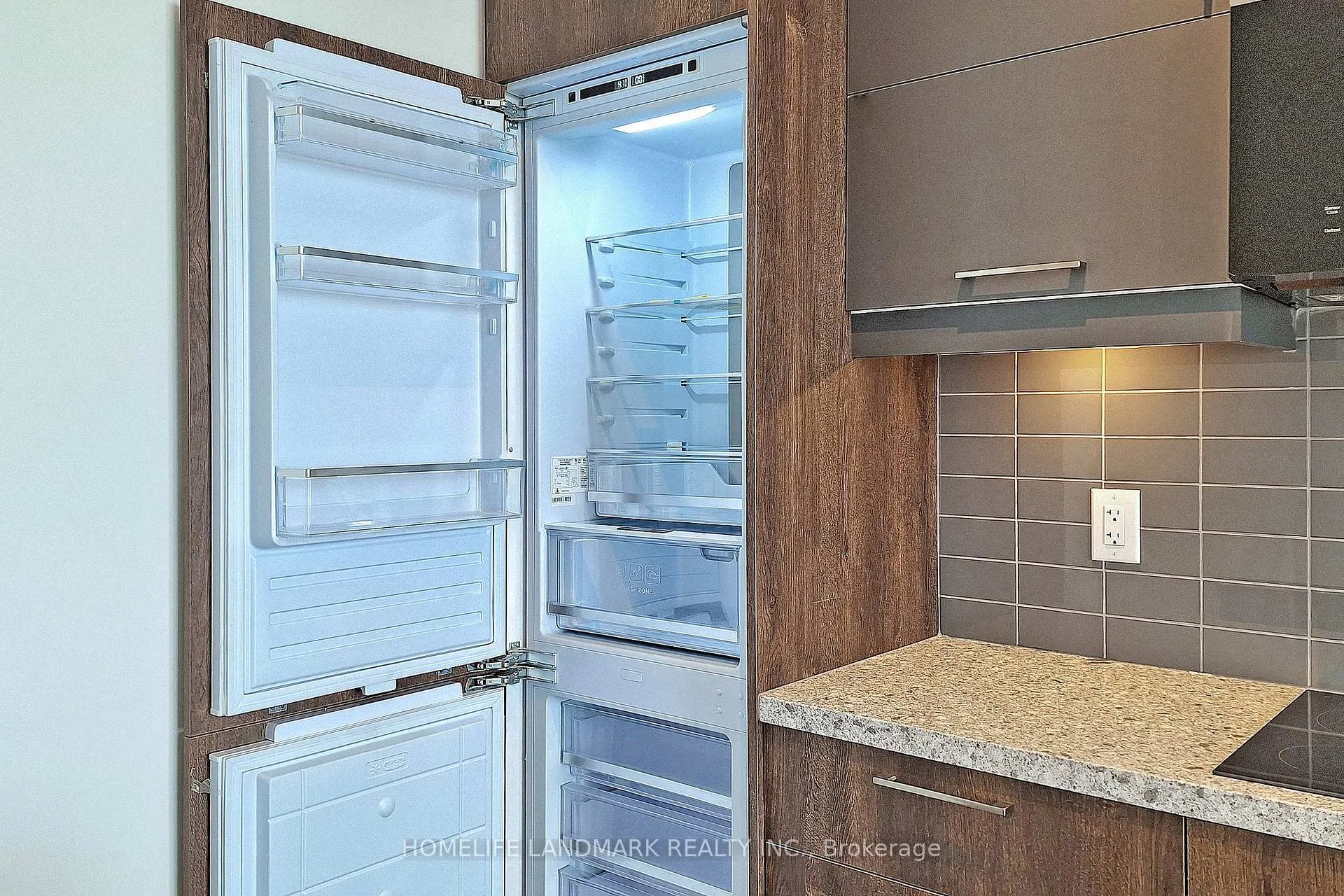 Photo 14 of Unit 1424, 8119 Birchmount Road, Markham, Unionville — HOMEH