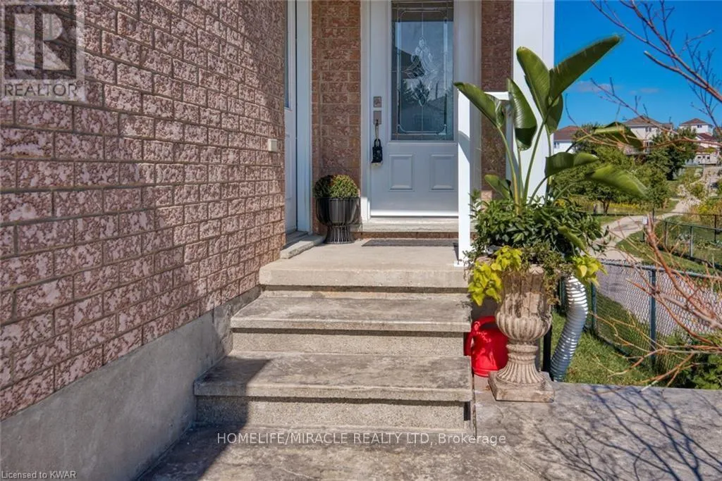 Photo 2 of 352 Bankside Drive, Kitchener, Highland West — HOMEH
