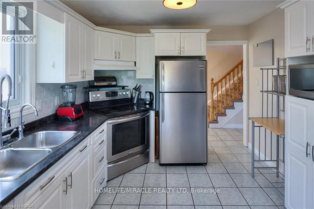 Photo 10 of 352 Bankside Drive, Kitchener, Highland West — HOMEH