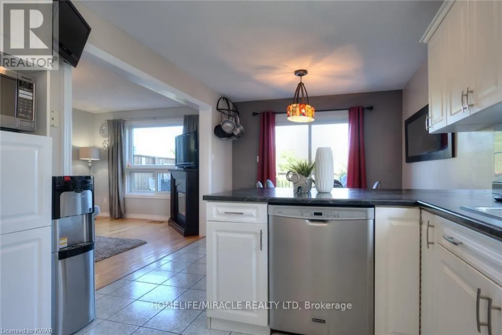 Photo 12 of 352 Bankside Drive, Kitchener, Highland West — HOMEH