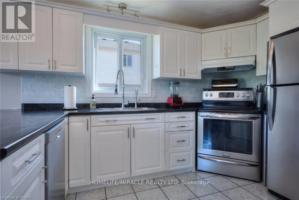 Photo 14 of 352 Bankside Drive, Kitchener, Highland West — HOMEH