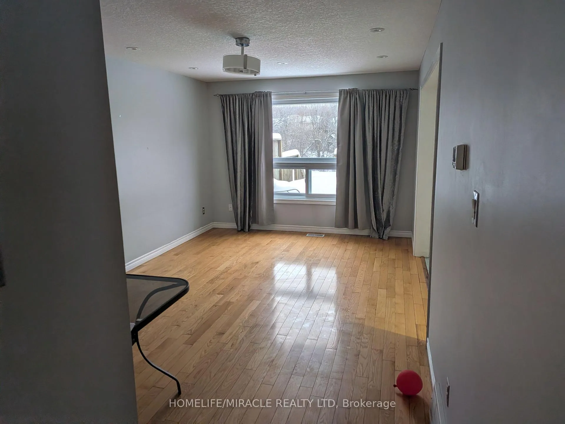 Photo 16 of 352 Bankside Drive, Kitchener, Highland West — HOMEH