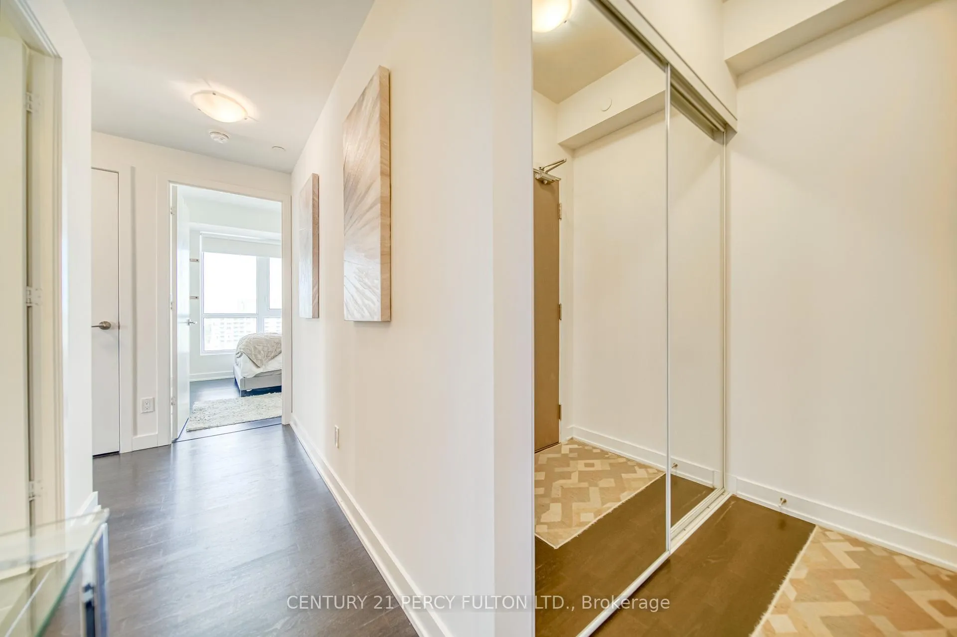 Photo 5 of Unit 1211, 501 St. Clair Avenue W, Toronto, Casa Loma — HOMEH
