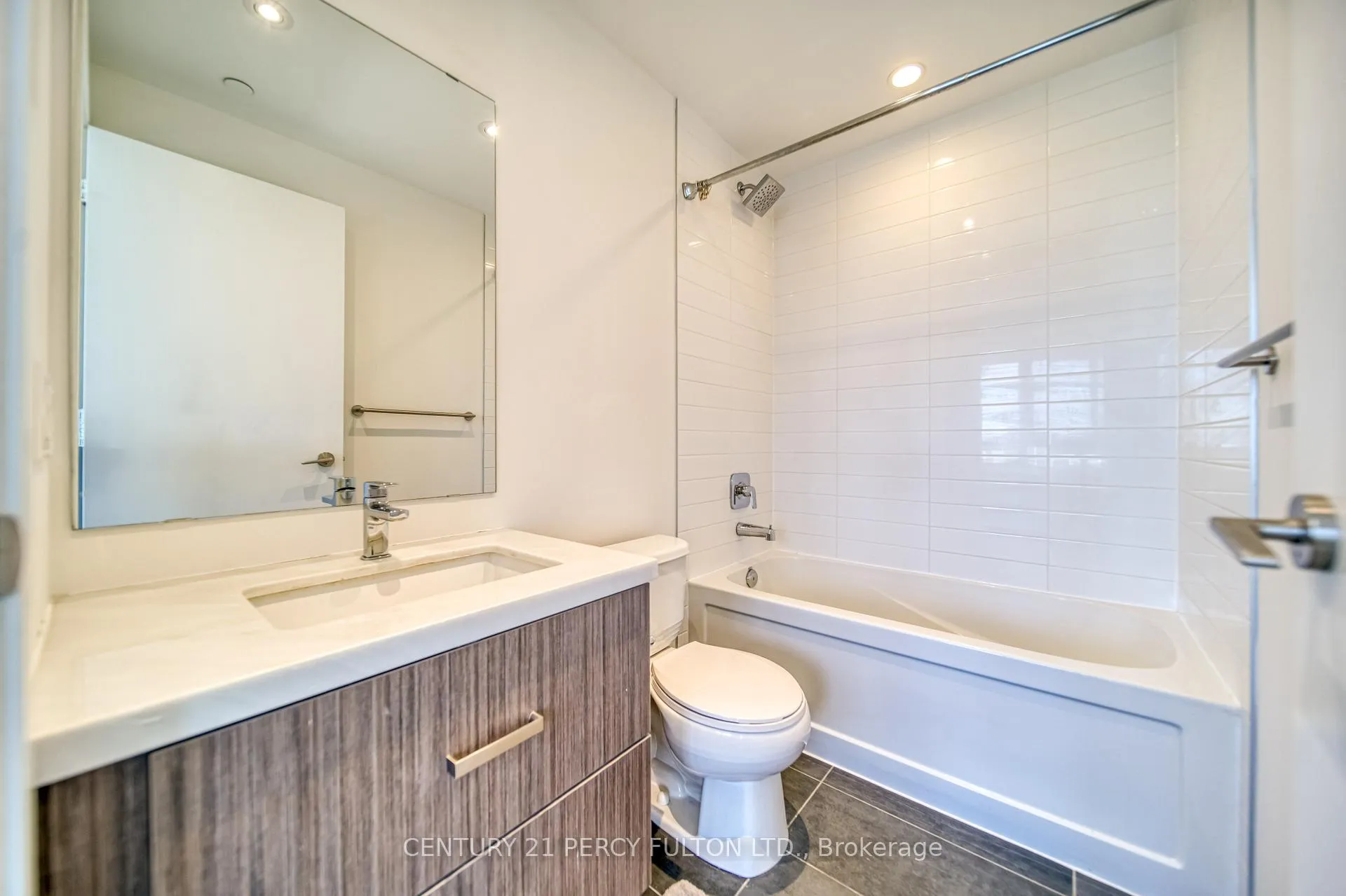 Photo 19 of Unit 1211, 501 St. Clair Avenue W, Toronto, Casa Loma — HOMEH