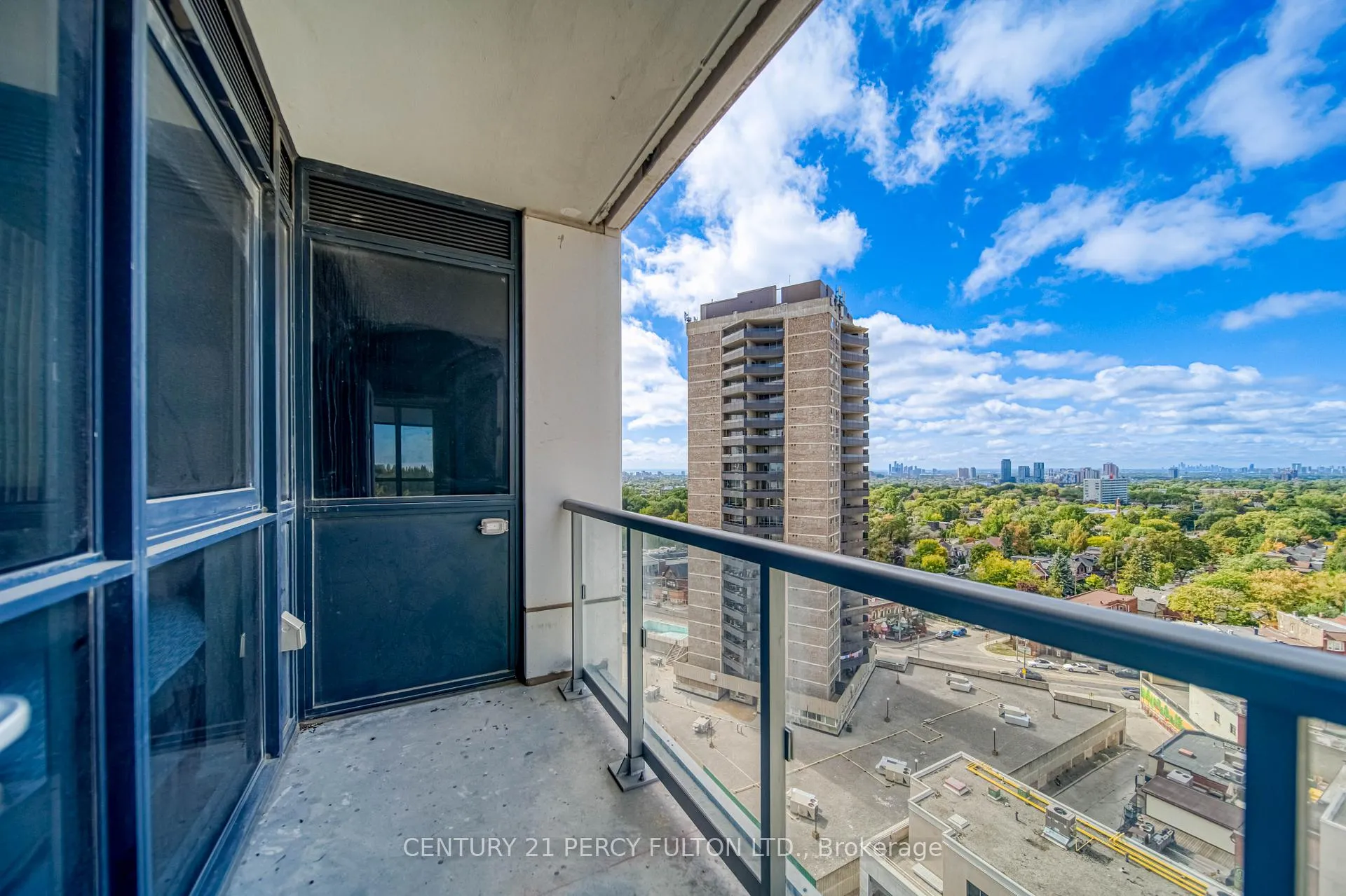 Photo 22 of Unit 1211, 501 St. Clair Avenue W, Toronto, Casa Loma — HOMEH