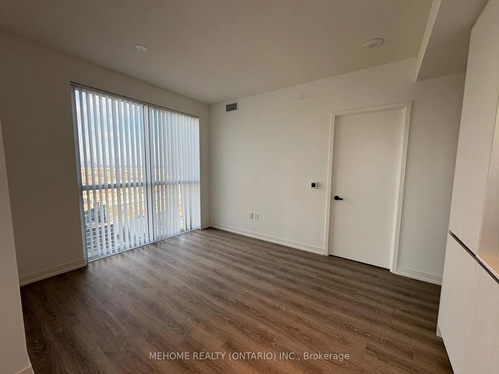 Photo 4 of Unit 1902, 8 Interchange Way, Vaughan, Vaughan Corporate Centre — HOMEH