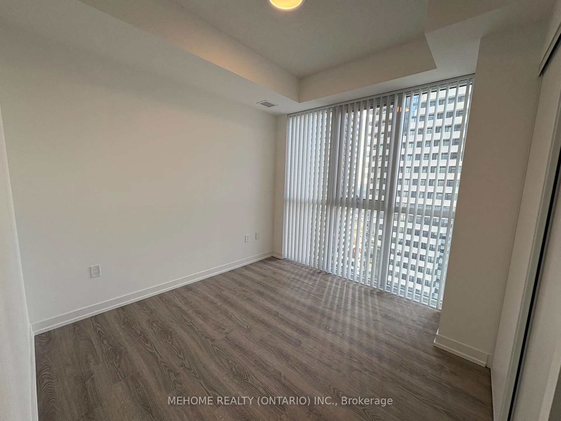 Photo 8 of Unit 1902, 8 Interchange Way, Vaughan, Vaughan Corporate Centre — HOMEH