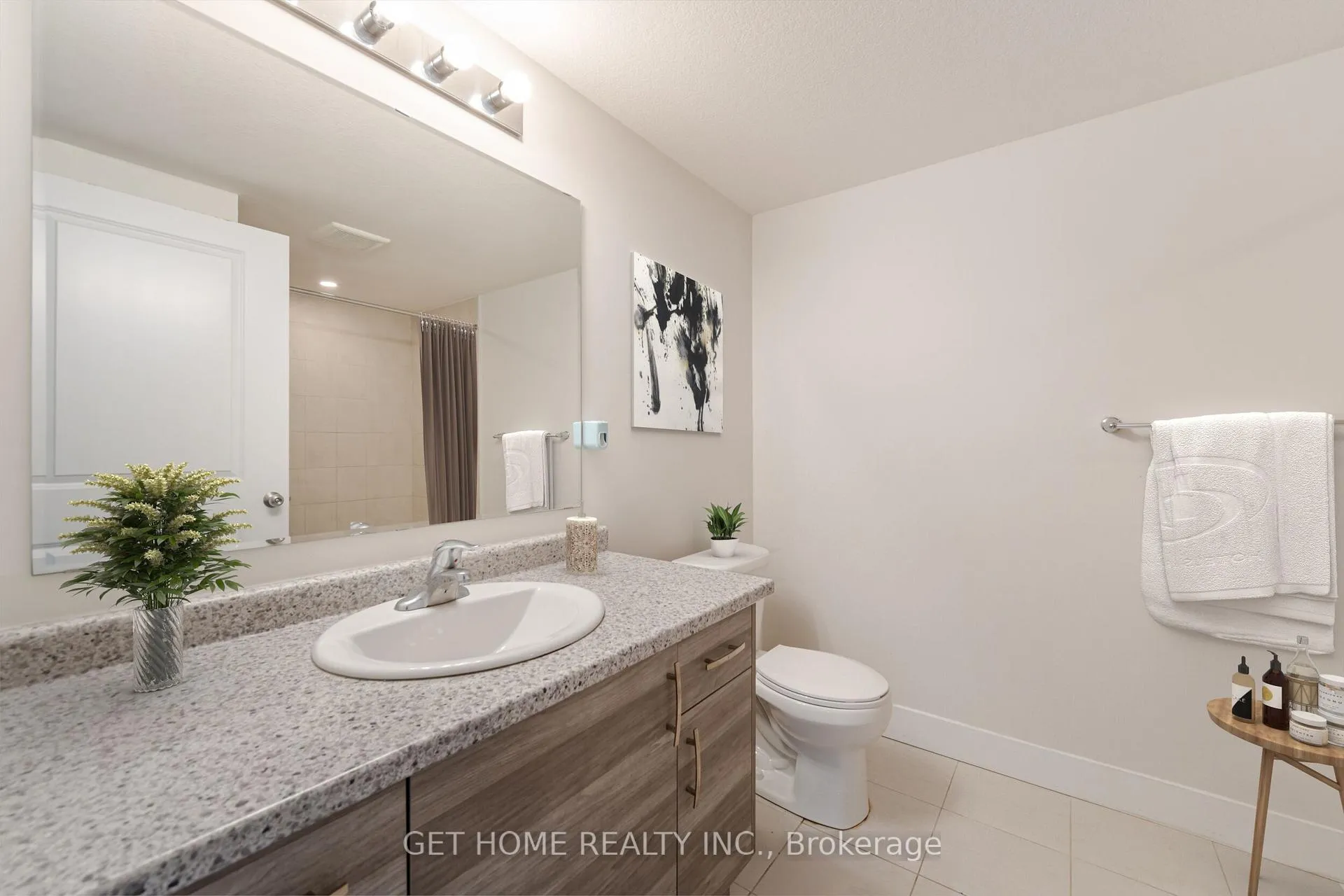 Photo 12 of Unit B-17, 160 Rochefort Street, Kitchener — HOMEH