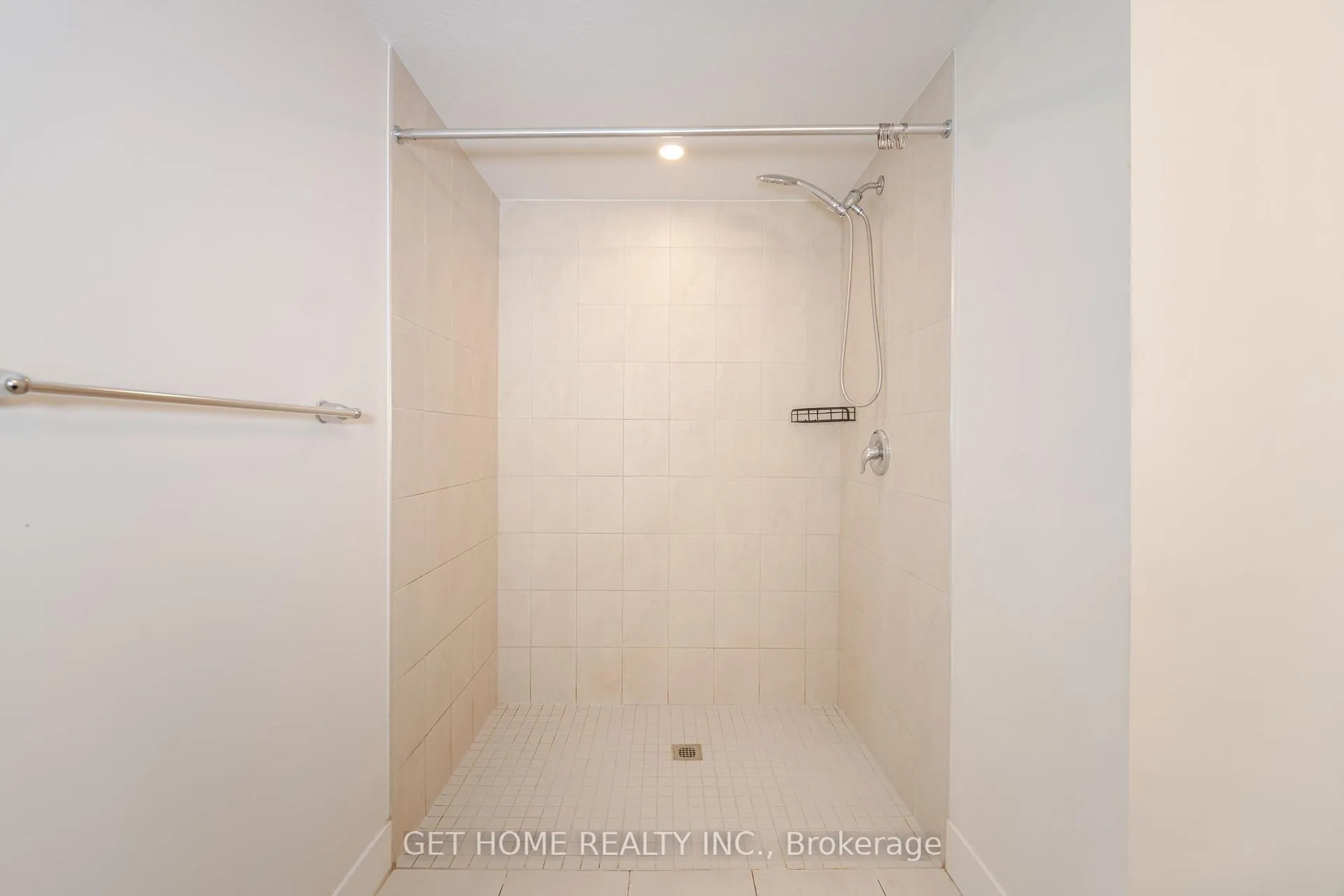 Photo 13 of Unit B-17, 160 Rochefort Street, Kitchener — HOMEH