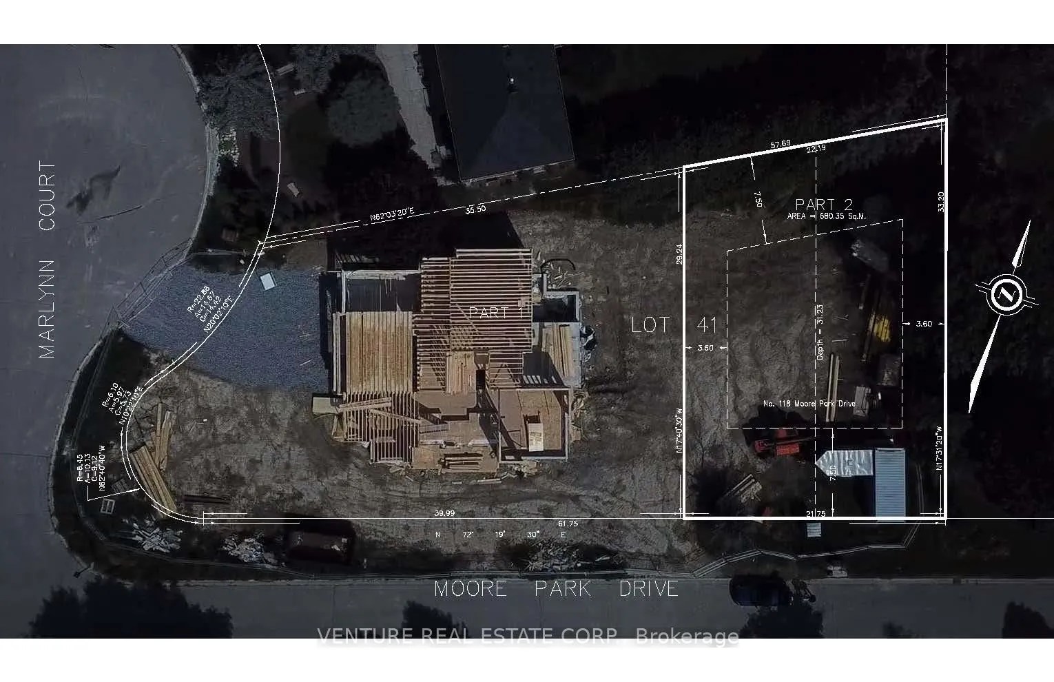 Photo 9 of 118 Moore Park Drive, King, Schomberg — HOMEH