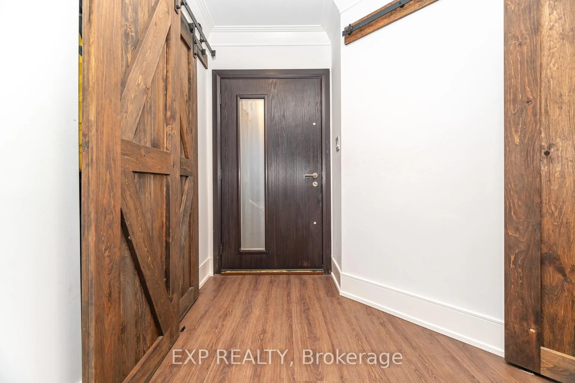 Photo 7 of 118 Solway Avenue, Vaughan, Maple — HOMEH
