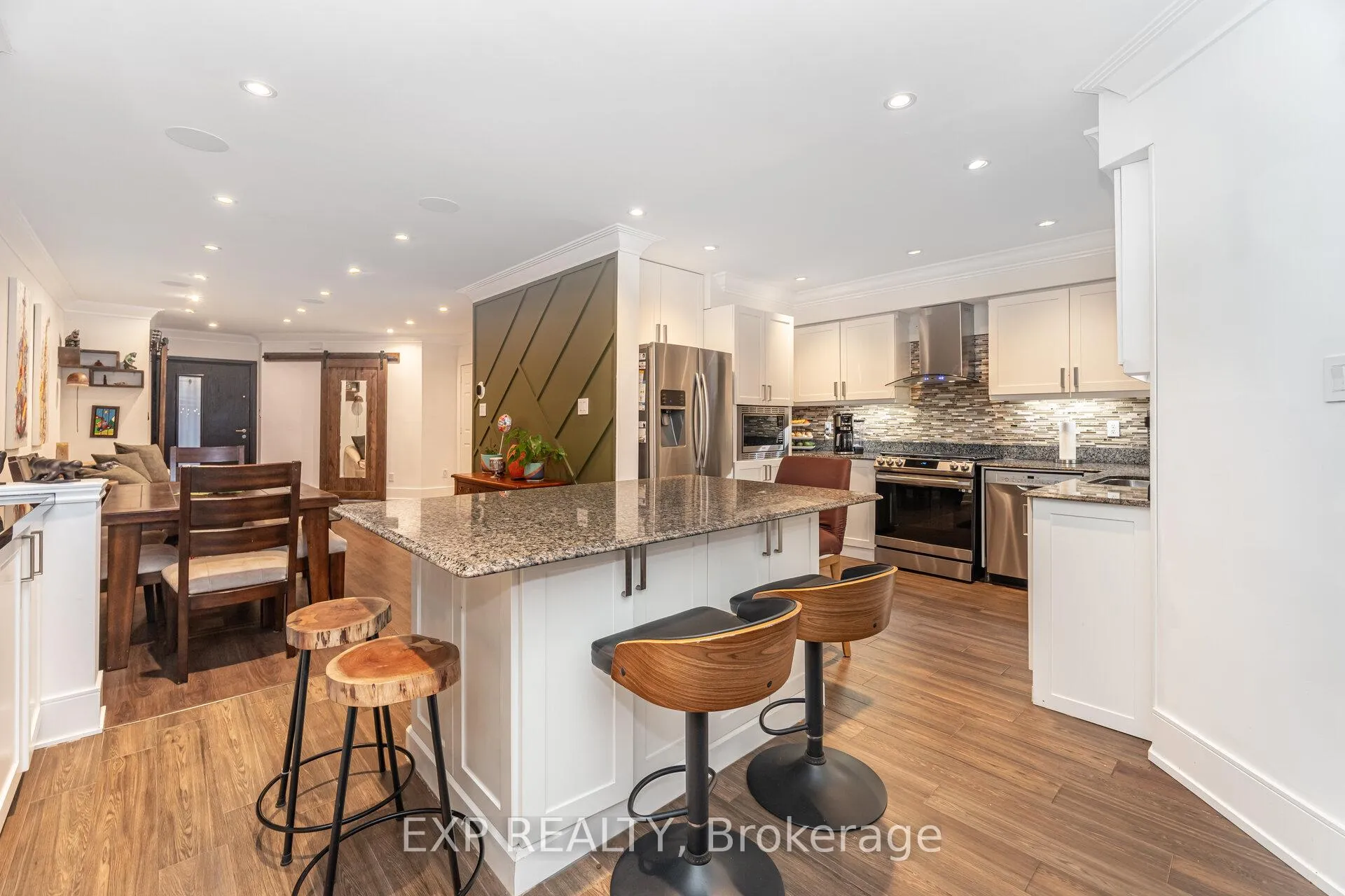 Photo 18 of 118 Solway Avenue, Vaughan, Maple — HOMEH