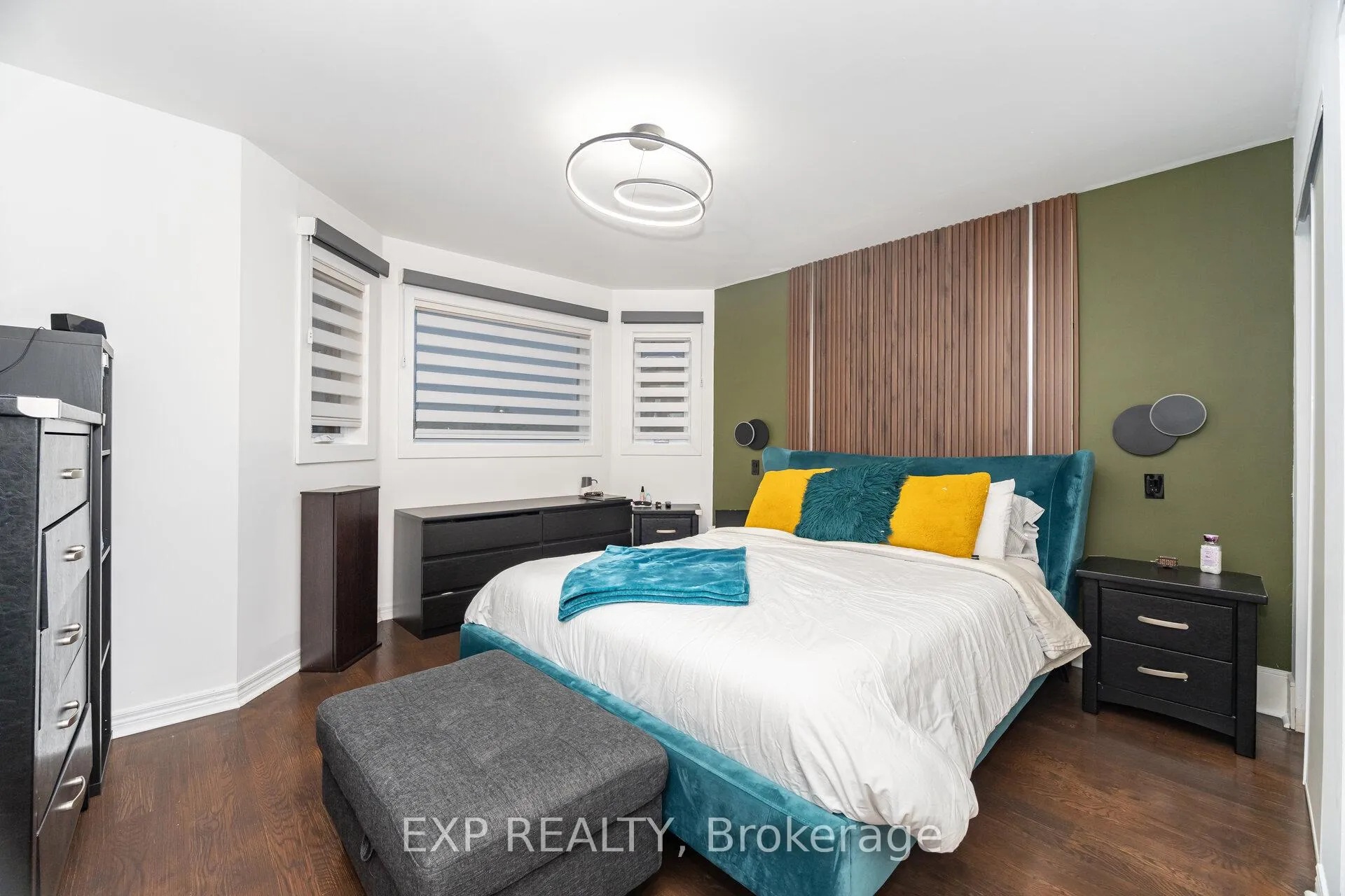 Photo 25 of 118 Solway Avenue, Vaughan, Maple — HOMEH