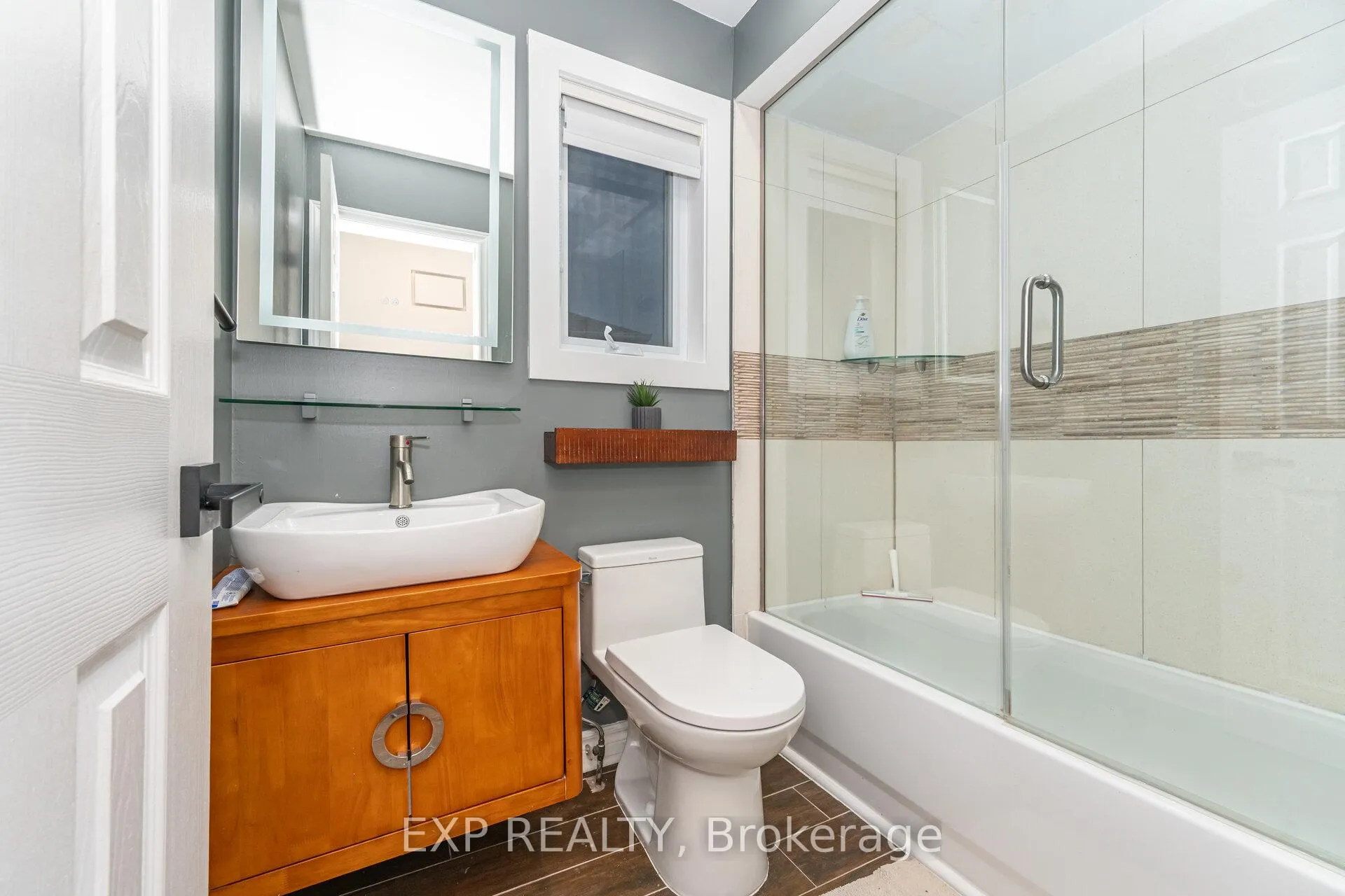 Photo 32 of 118 Solway Avenue, Vaughan, Maple — HOMEH