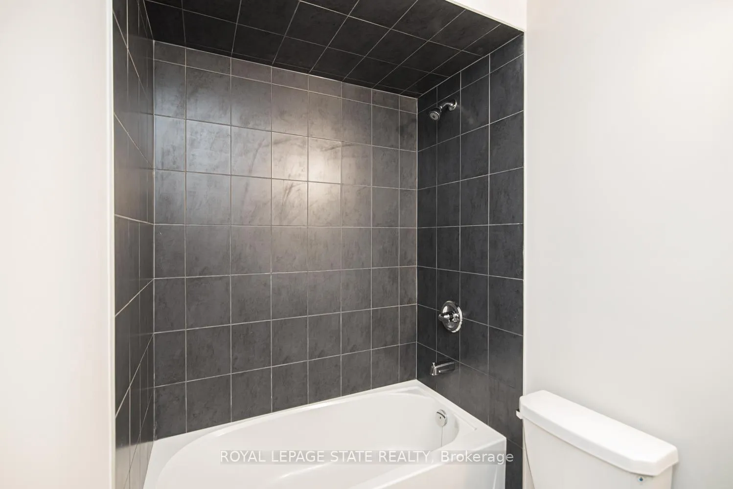 Photo 40 of 8 Mia Drive, Hamilton, Ryckmans — HOMEH
