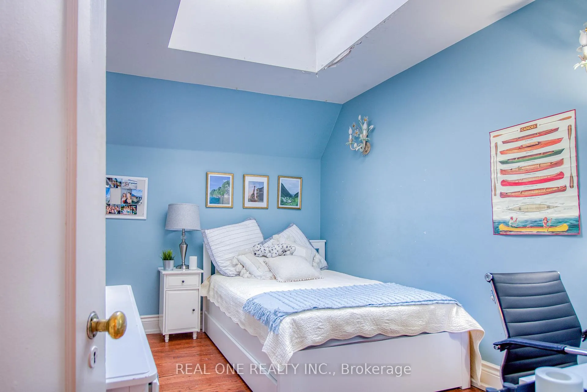 Photo 19 of 129 Imperial Street, Toronto, Yonge-Eglinton — HOMEH