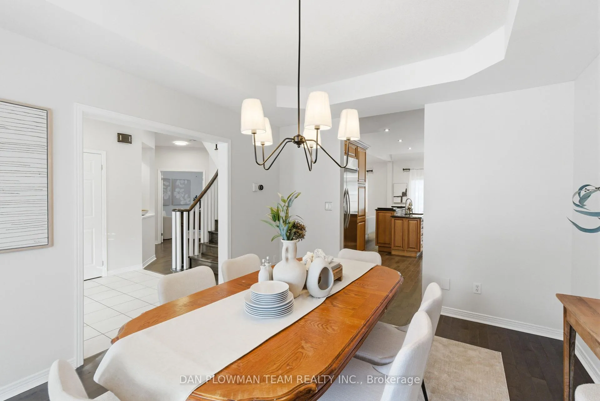 Photo 5 of 283 Ryerson Crescent, Oshawa, Samac — HOMEH